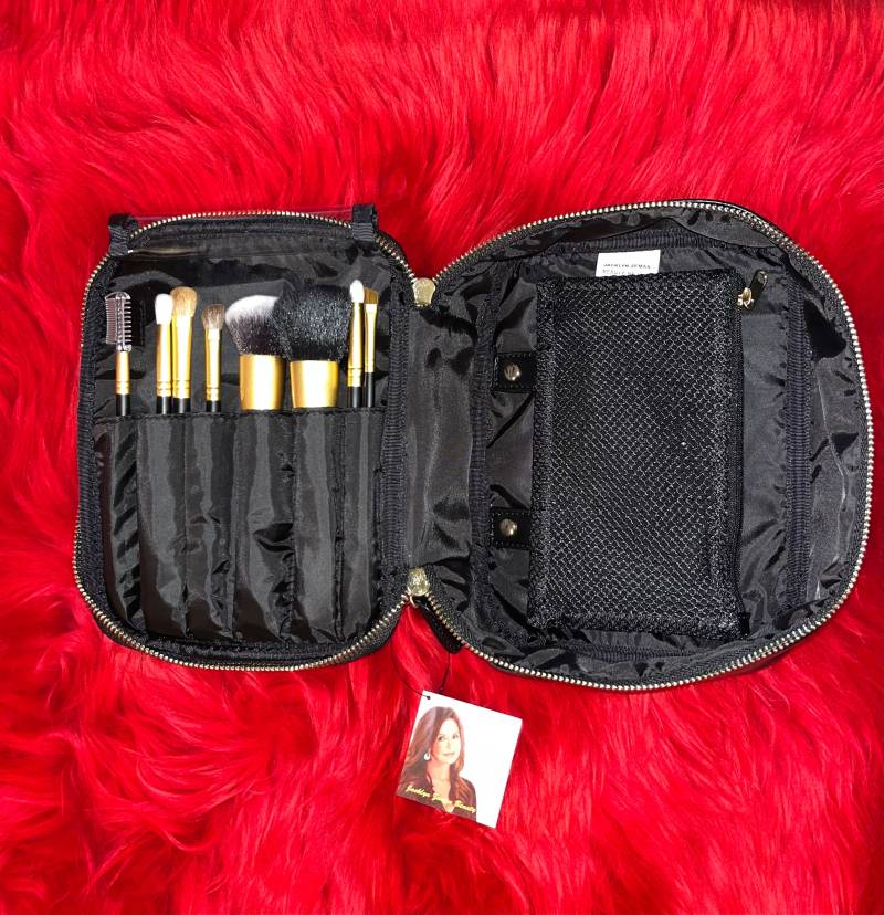 8 Hochwertige Make-Up-Pinsel in Einem Etui, Das Ihr Gesamtes Make-Up Aufnehmen Kann. Abnehmbarer Reisebeutel. Tasche Passt Für Die Reise Und Schützt von Etsy - Jacklynzemanbeauty