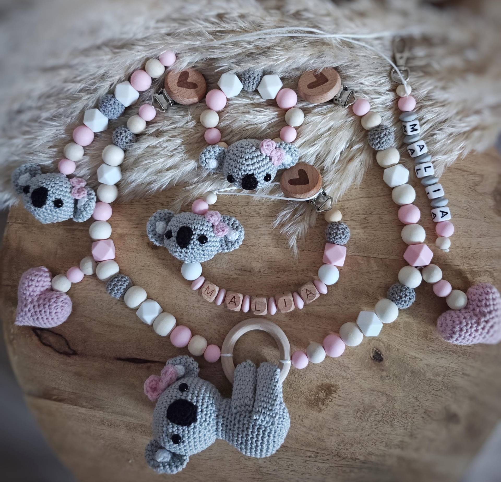 Koala-Set, Kinderwagenkette, Schnullerkette, Greifling & Babyschalen Anhänger von Etsy - JackysHandmadeLiebe