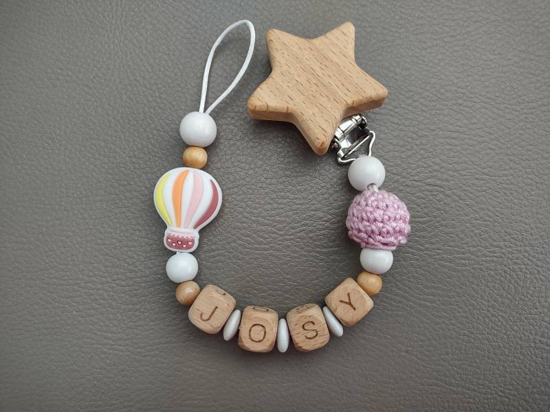 Schnullerkette Luftballon Himmel Personalisiert Mit Name Pastell Natur Wood Holz Häkelperle Baby Geschenk Schnullerkette Luftballon Himmel Personalisiert Mit Name Pastell Natur Wood Holz Häkelperle Baby Geschenk von Etsy - JanuFaktur
