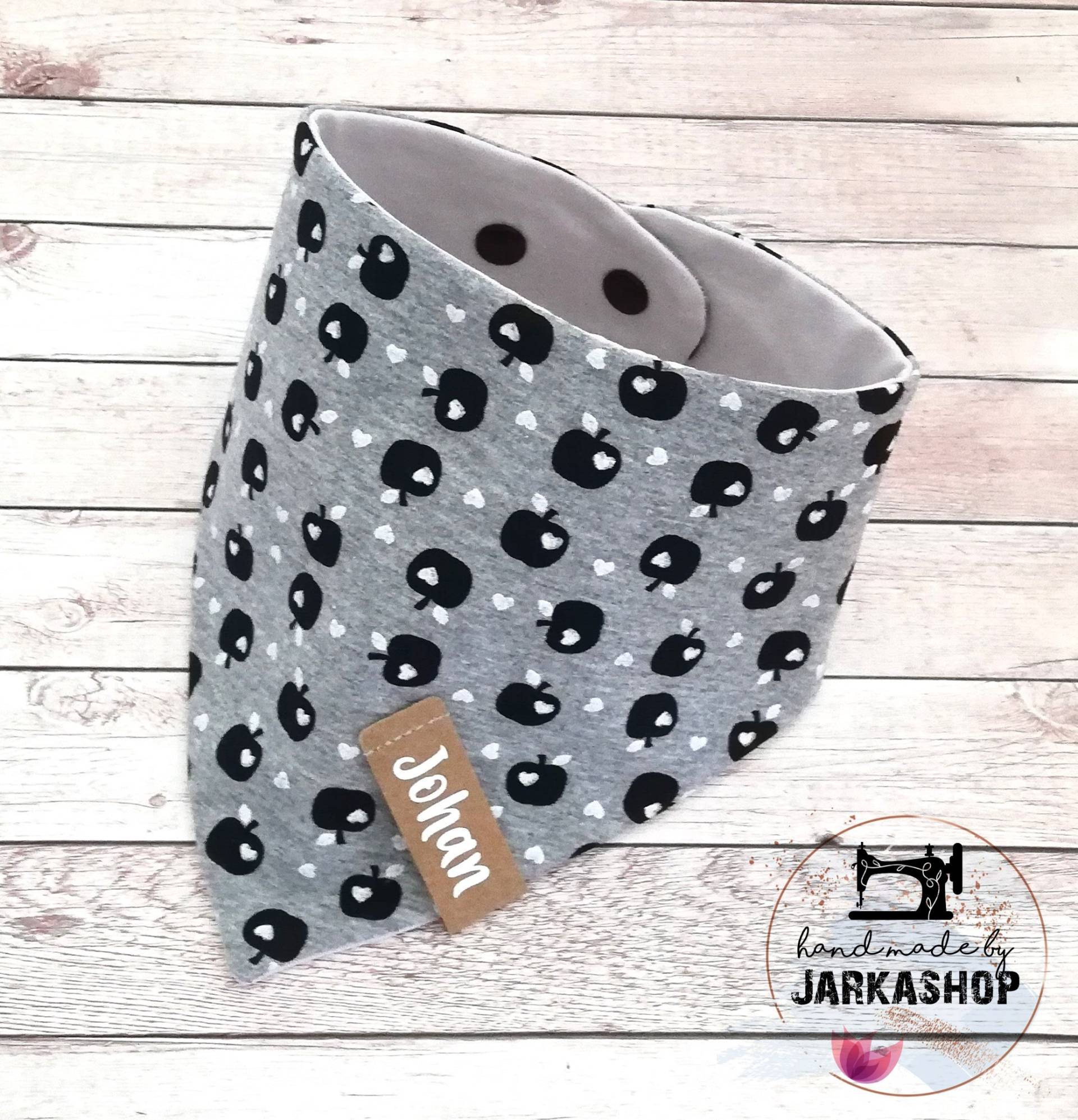Baby Wende-Halstuch "Äpelchen Grau-Schwarz" Mit Namen, Personalisiert, Halstuch, Babyhalstuch, Kinderhalstuch, Dreiecktuch, Halstuch Namen Baby Wende-Halstuch "Äpelchen Grau-Schwarz" Mit Namen, Personalisiert, Halstuch, Babyhalstuch, Kinderhalstuch, Dreiecktuch, Halstuch Namen von Etsy - Jarkashop