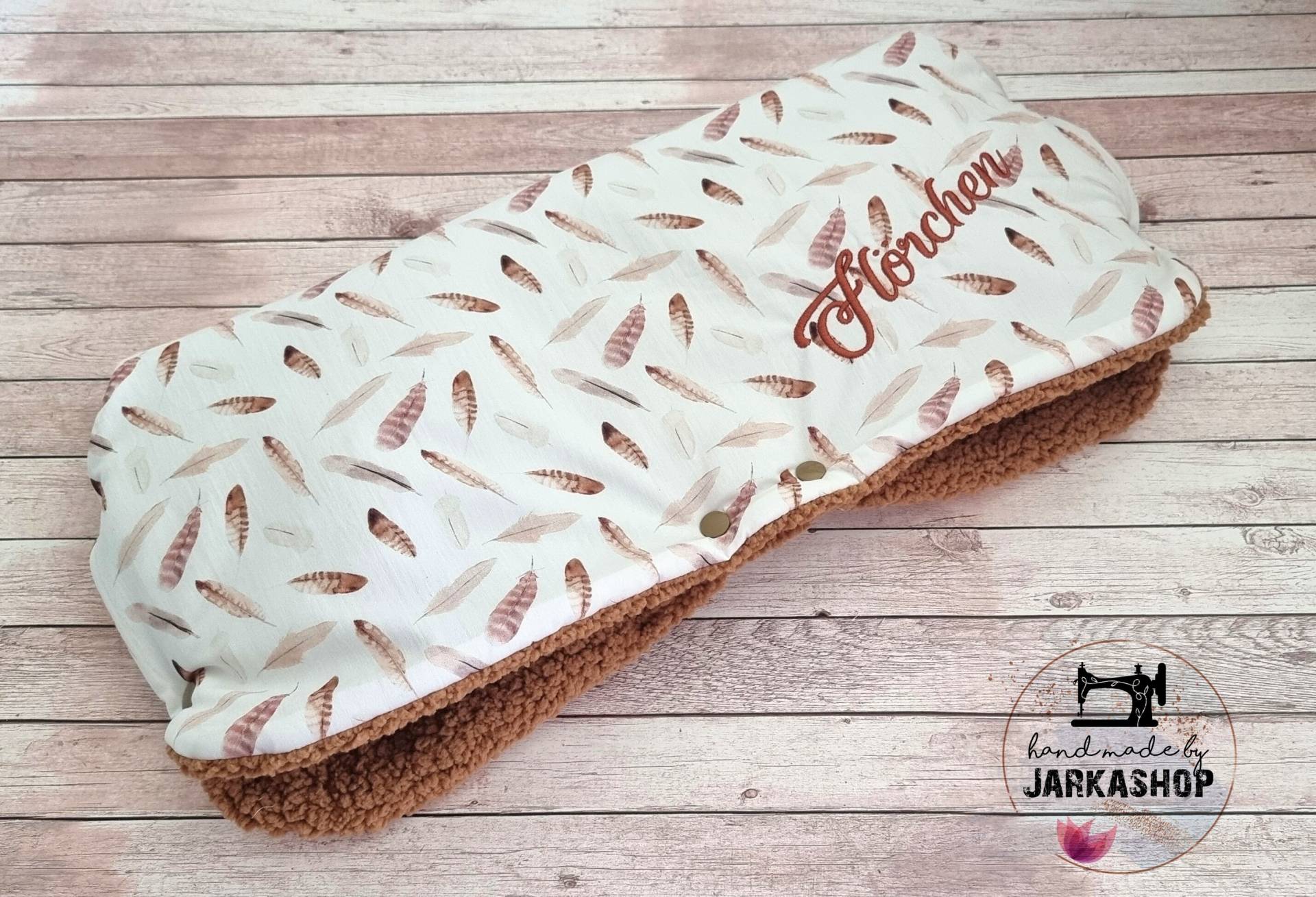 Kinderwagenmuff Mit Vlies Und Teddyplüsch, Handwärmer"Federn Braun-Weiß", Nach Wünsch Namen, Personalisierung, Winter Kinderwagenmuff Mit Vlies Und Teddyplüsch, Handwärmer"Federn Braun-Weiß", Nach Wünsch Namen, Personalisierung, Winter von Etsy - Jarkashop