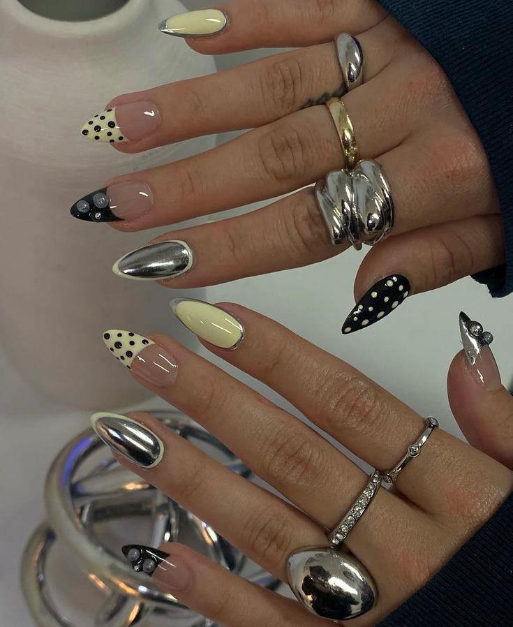 Butter Yellow Chrome Set Butter Yellow Chrome Set von Etsy - JasminsPressOns