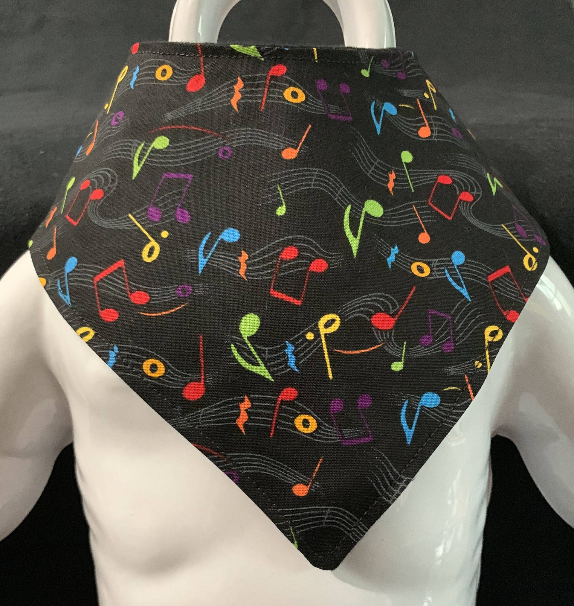Bunte Musik Noten B-Dry Drool Bib/Bibdana? Bandana Bib Bunte Musik Noten B-Dry Drool Bib/Bibdana? Bandana Bib von Etsy - JaydieBugandB