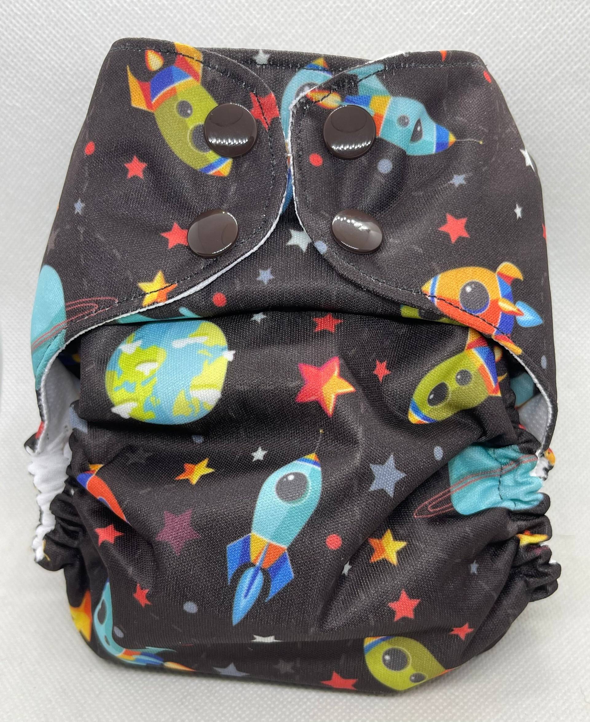 Fliegen Durch Raum Wiederverwendbare Schwimmwindel Oder Eine Größe Passt Die Meisten Tuch Tasche Windel/Schwimmer/Tuch Windel Fliegen Durch Raum Wiederverwendbare Schwimmwindel Oder Eine Größe Passt Die Meisten Tuch Tasche Windel/Schwimmer/Tuch Windel von Etsy - JaydieBugandB