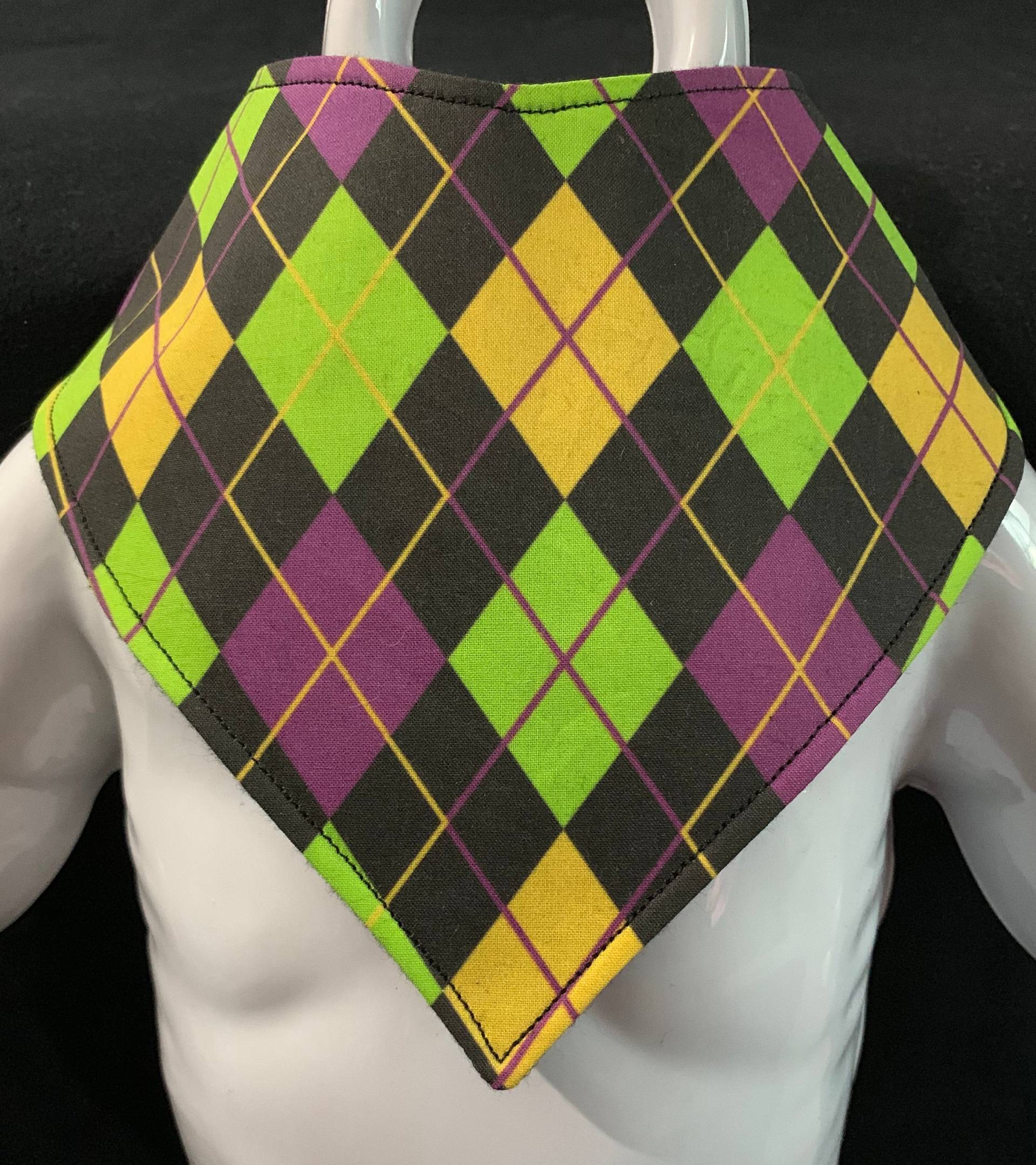 Mardi Gras Argyle B-Dry Drool Bib/Bibdana/Bandana Bib Mardi Gras Argyle B-Dry Drool Bib/Bibdana/Bandana Bib von Etsy - JaydieBugandB