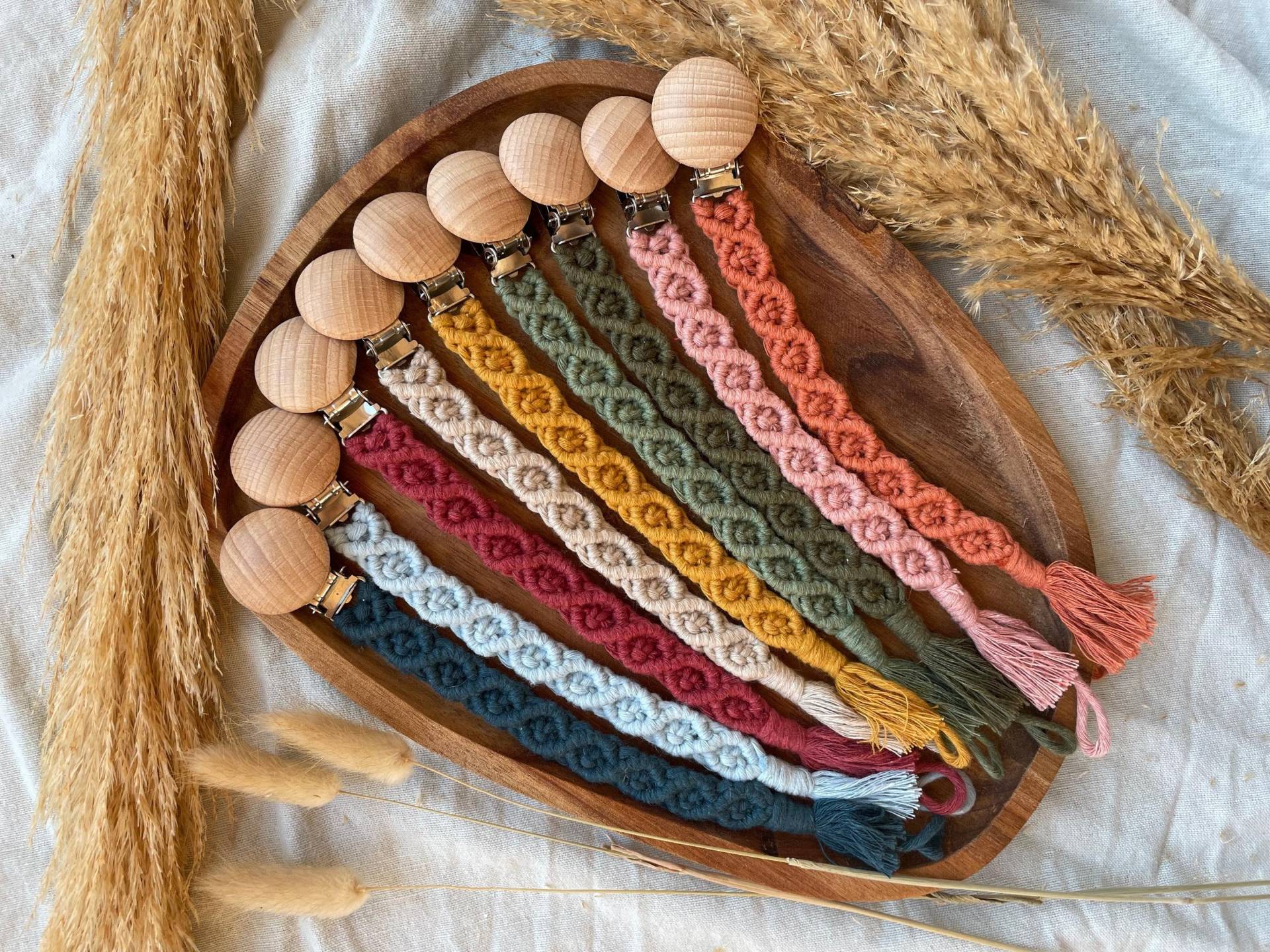 Schnullerkette I Makramee Rautenmuster Babygeschenk Geschenk Zur Geburt Babyparty Baby Holz-Clip Oeko-Tex 100 Schnullerkette I Makramee Rautenmuster Babygeschenk Geschenk Zur Geburt Babyparty Baby Holz-Clip Oeko-Tex 100 von Etsy - MiLiLei