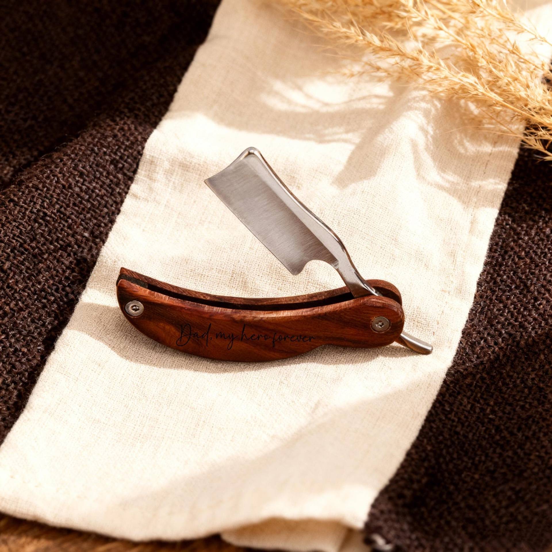 Engraved Straight Razor For Dad, Custom D Wooden Handle Shaving Gift, Grooming Tool Father, Unique Sentimental Present Engraved Straight Razor For Dad, Custom D Wooden Handle Shaving Gift, Grooming Tool Father, Unique Sentimental Present von Etsy - JessDeus
