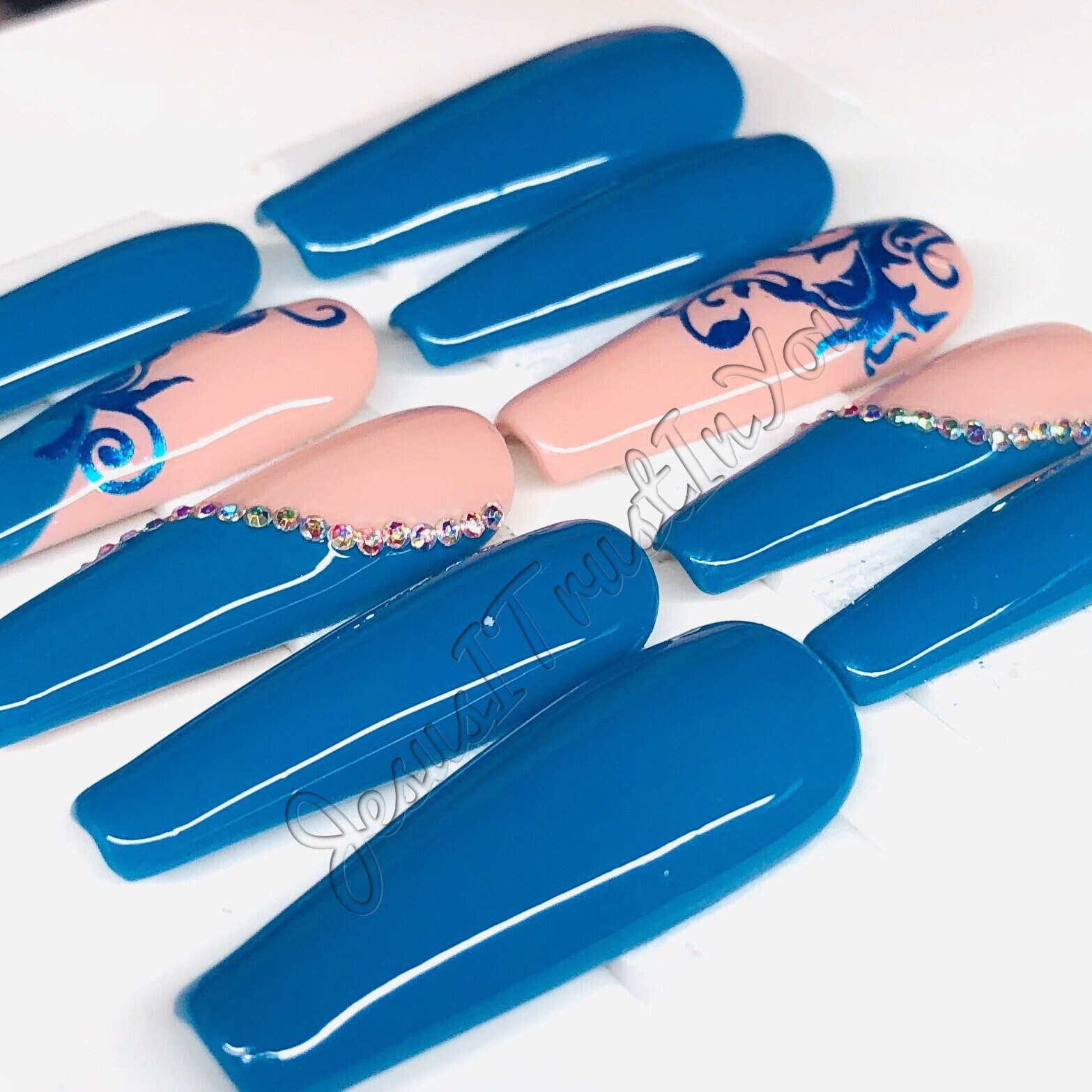 Be Still - Lange Ballerina Gelpresse Auf Nägeln| Wiederverwendbare Nägel | Geschenke Für Sie| Strasssteine Makartt Dnd Kleber Be Still - Lange Ballerina Gelpresse Auf Nägeln| Wiederverwendbare Nägel | Geschenke Für Sie| Strasssteine Makartt Dnd Kleber von Etsy - JesusItrustInYouCo