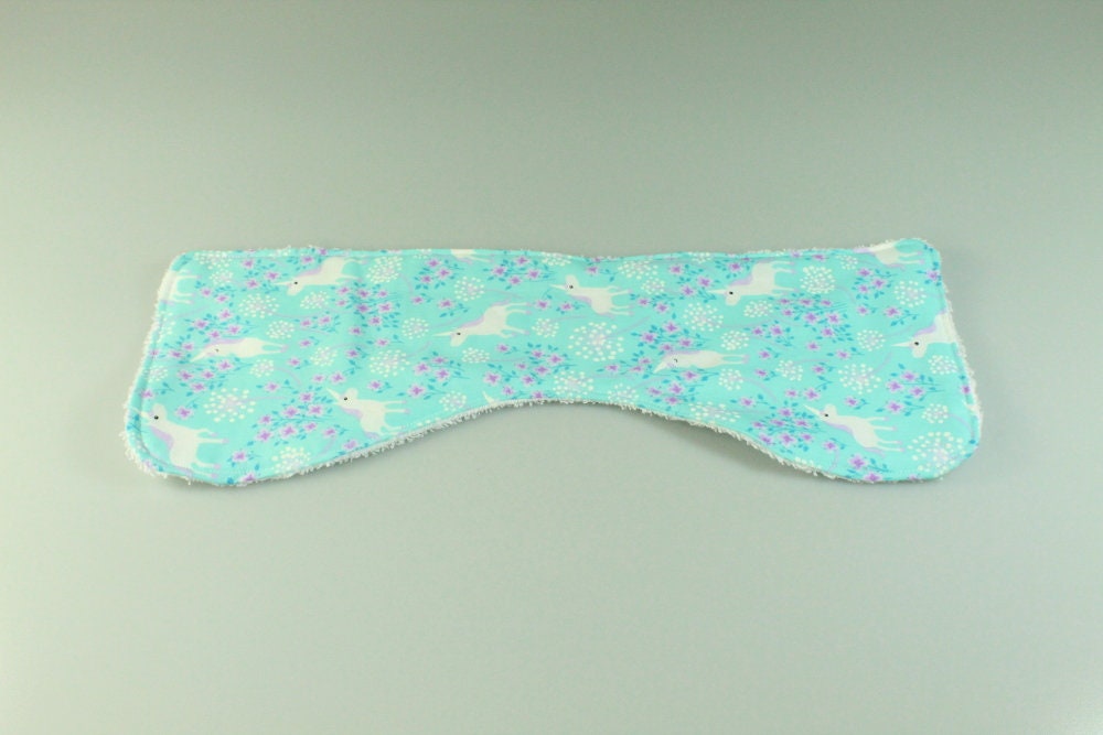Einhorn-Neugeborene Spucktuch-Matte von Etsy - JibbyrooSews