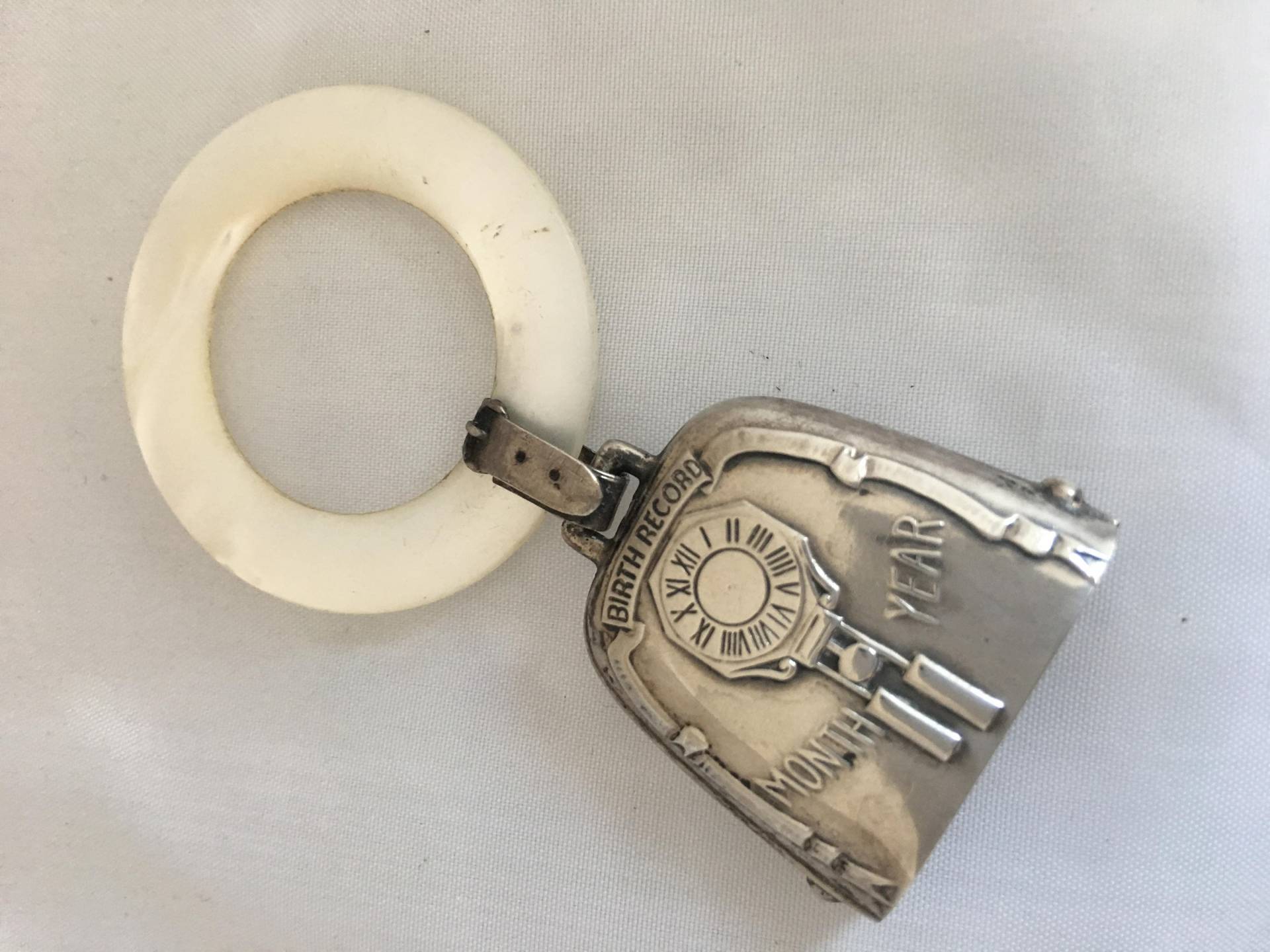Vintage Sterling Baby Rassel Mit Perlmutt Beißring Vintage Sterling Baby Rassel Mit Perlmutt Beißring von Etsy - JitterJewels