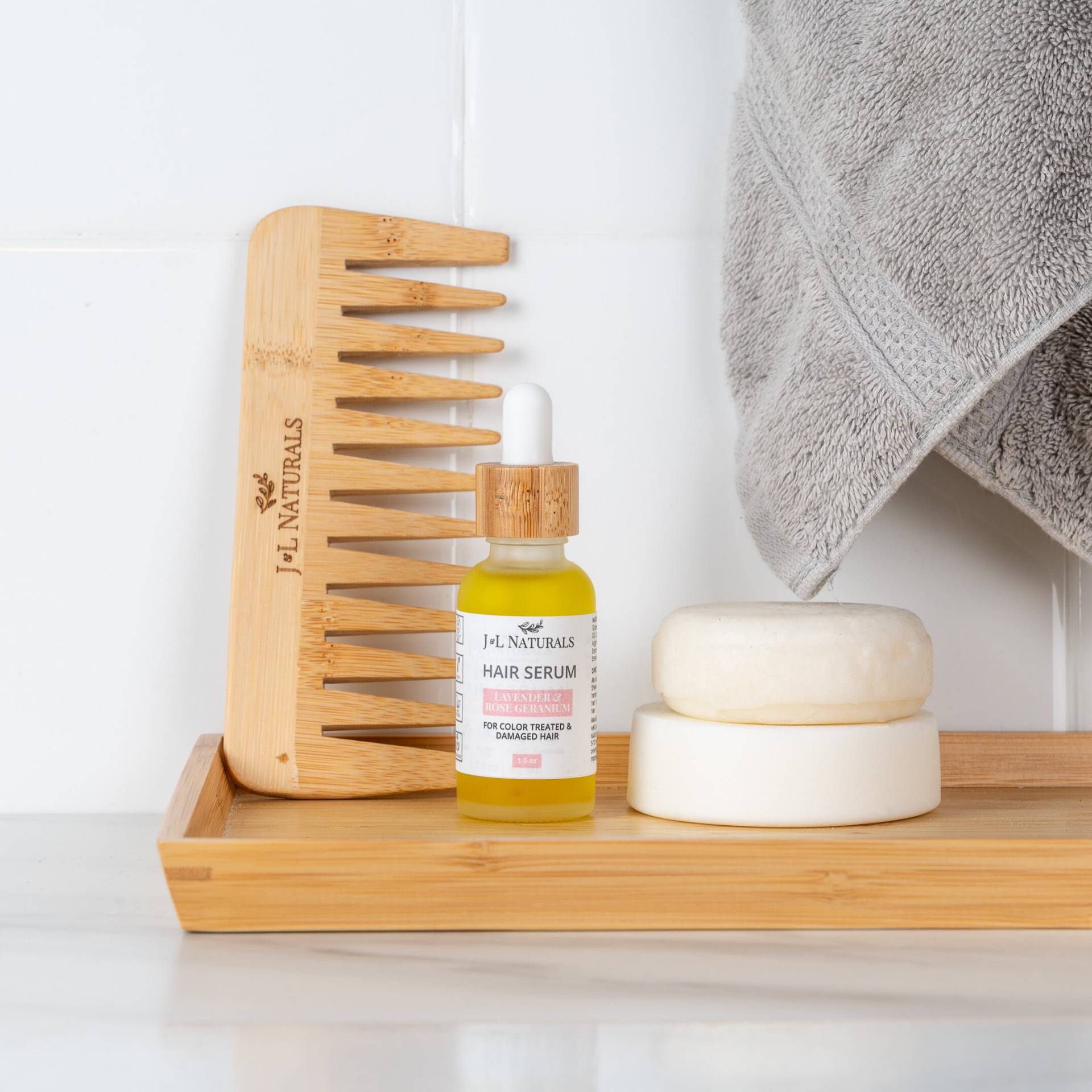 Reise-Accessoire Geschenk | Lavendel + Rosengeranie Stärke Haarpflege Kit Sulfatfreies Shampoo Conditioner Bar Veganes Haaröl von Etsy - JnLNaturals