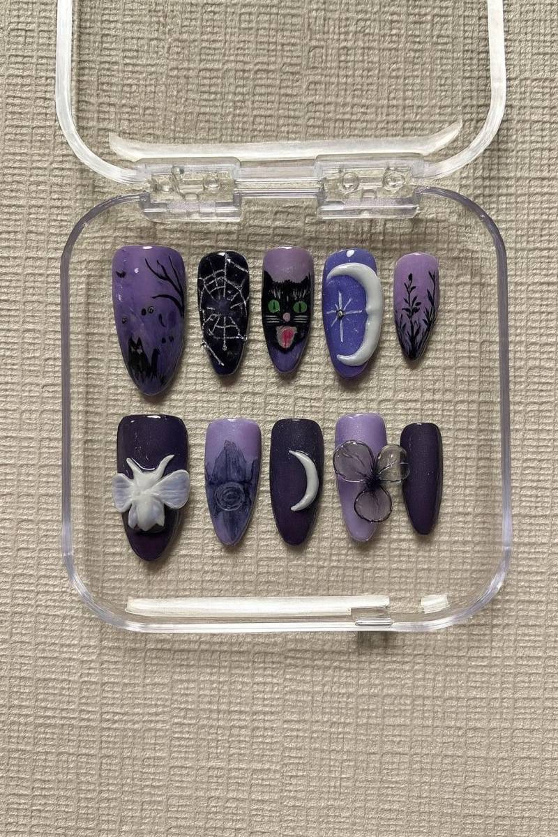 Lila Halloween Press On Nails, Langes Stiletto Nagelset Mit Schwarzer Katze, Spinnennetz, Mond Und Fledermaus Designs, Handgefertigte Gruselige Lila Halloween Press On Nails, Langes Stiletto Nagelset Mit Schwarzer Katze, Spinnennetz, Mond Und Fledermaus Designs, Handgefertigte Gruselige von Etsy - JochenSylas