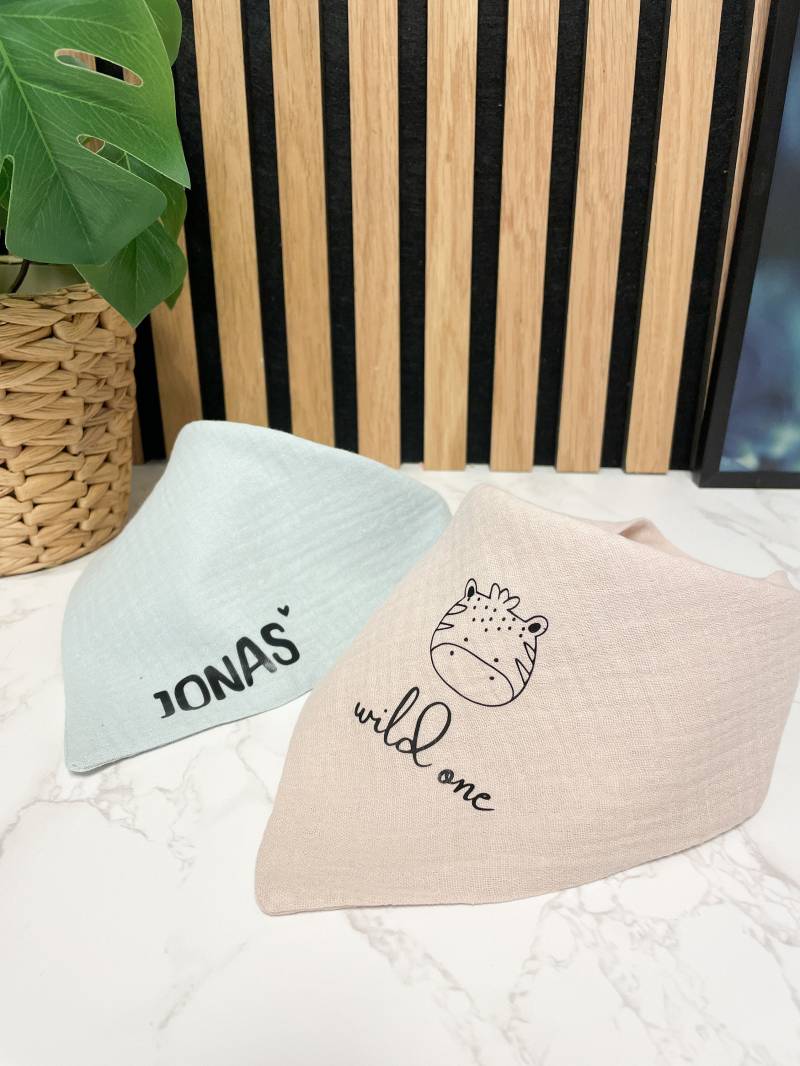 Musselin Lätzchen/Babygeschenk Personalisiertes Tuch Für Babys Name Und Tierkopf Geschenk Geburt Musselin Lätzchen/Babygeschenk Personalisiertes Tuch Für Babys Name Und Tierkopf Geschenk Geburt von Etsy - JoneliHandmade