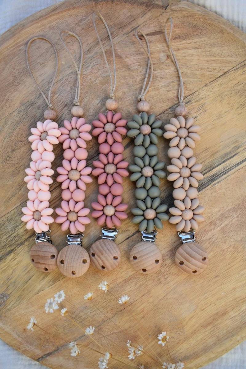 Schnullerkette | Silikon Silikonperlen Holz Holzperlen Blumen Blüten von Etsy - JudifulDE
