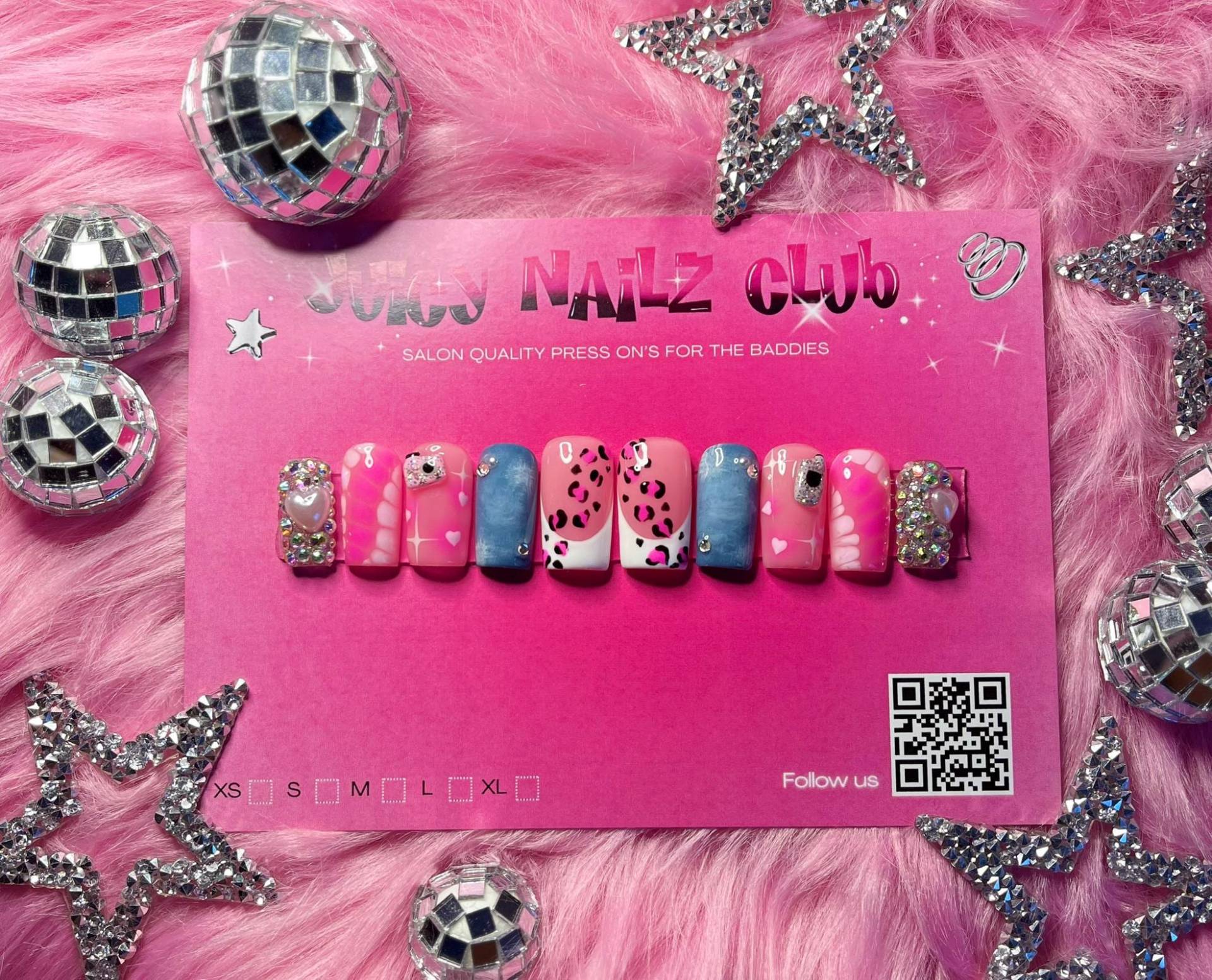 Clawed Couture - Press On Nails | White French, Charms, Y2K Nails| Phone Fake Handmade Nail Art For Summer, Gift, Vacation Clawed Couture - Press On Nails | White French, Charms, Y2K Nails| Phone Fake Handmade Nail Art For Summer, Gift, Vacation von Etsy - JuicyNailzClub