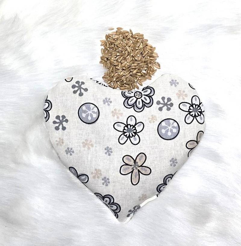 Bio Dinkel Körnerkissen Herz Form 160G Ca. 16 X 15 cm Weiß Grau Blaue Blumen Floral von Etsy - JulesTraumstuebchen