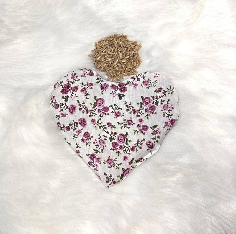 Bio Dinkel Körnerkissen Herz Form 160G Ca. 16 X 15 cm Weiß Mit Rosen Floral von Etsy - JulesTraumstuebchen