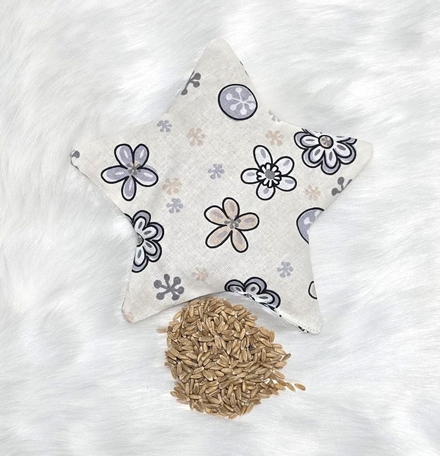 Bio Dinkel Körnerkissen Stern Form 130G Ca. 15, 5 X 15 cm Weiß Grau Blaue Blumen Floral Bio Dinkel Körnerkissen Stern Form 130G Ca. 15, 5 X 15 cm Weiß Grau Blaue Blumen Floral von Etsy - JulesTraumstuebchen