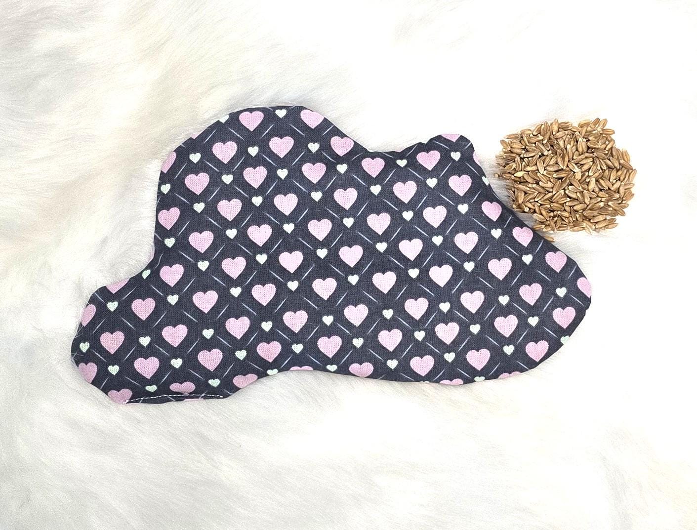 Bio Dinkel Körnerkissen Wolken Form 190G Ca. 23 X 13 cm Dunkelgrau Anthrazit Mit Rosa Herzen Bio Dinkel Körnerkissen Wolken Form 190G Ca. 23 X 13 cm Dunkelgrau Anthrazit Mit Rosa Herzen von Etsy - JulesTraumstuebchen
