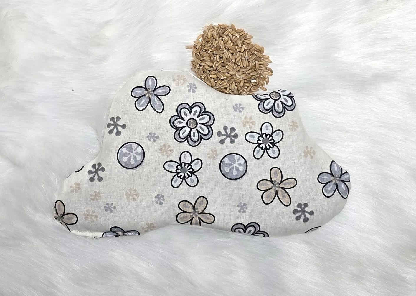 Bio Dinkel Körnerkissen Wolken Form 190G Ca. 23 X 13 cm Weiß Grau Blaue Blumen Floral Bio Dinkel Körnerkissen Wolken Form 190G Ca. 23 X 13 cm Weiß Grau Blaue Blumen Floral von Etsy - JulesTraumstuebchen