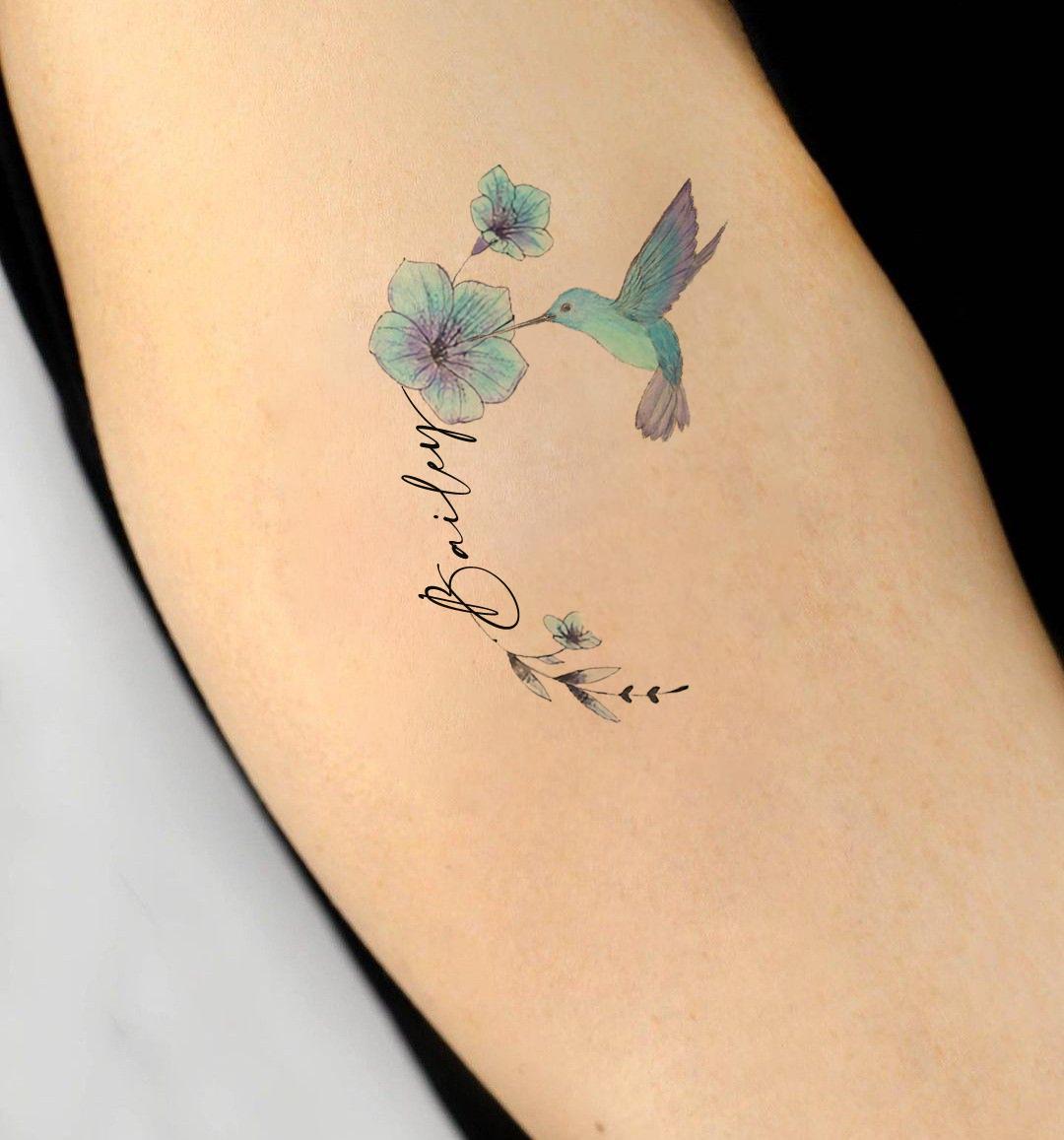 Kolibri Tattoo-Blumen Tattoo-Custom Name Tattoo-Temporäres Tattoo Set-Kolibri Geschenk-Geburtstag Geschenke-Freundschaft Geschenke-Party Favor Kolibri Tattoo-Blumen Tattoo-Custom Name Tattoo-Temporäres Tattoo Set-Kolibri Geschenk-Geburtstag Geschenke-Freundschaft Geschenke-Party Favor von Etsy - JulienPShop