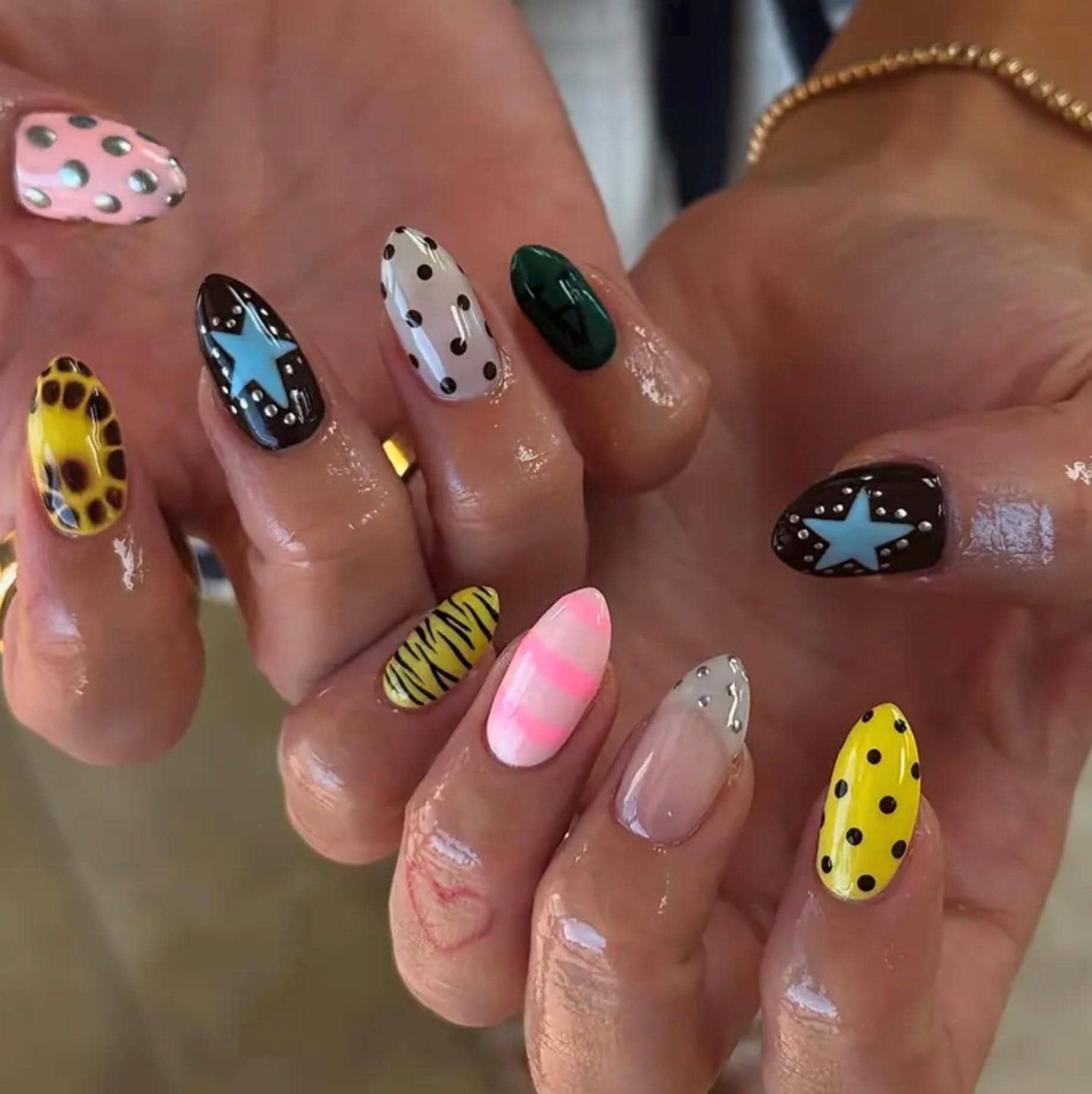 24Pcs Of Almond Shaped Dot Press On Nails von Etsy - Julinity