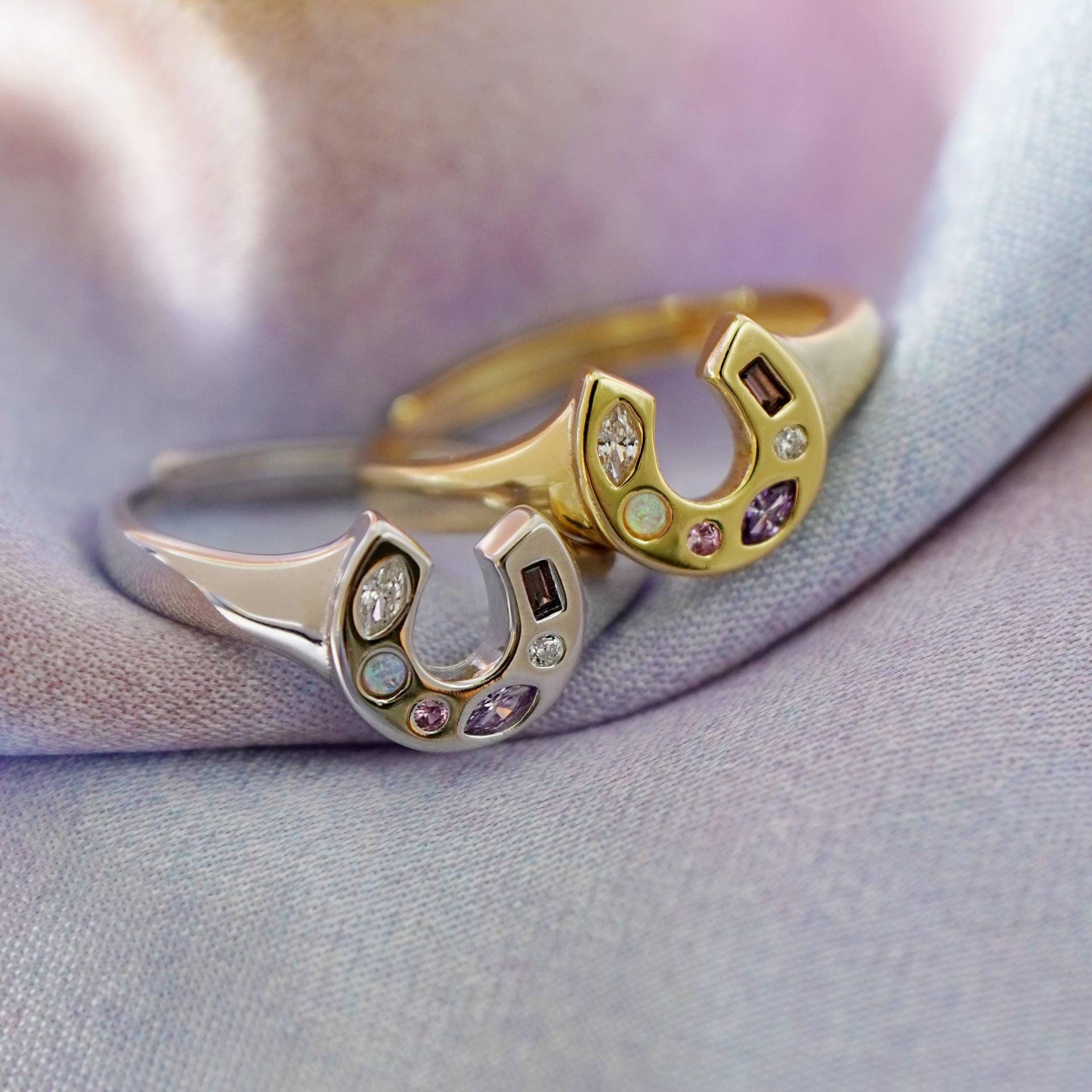 Mini Glücksbringer Verstellbarer Siegelring von Etsy - JunkJewelsUK