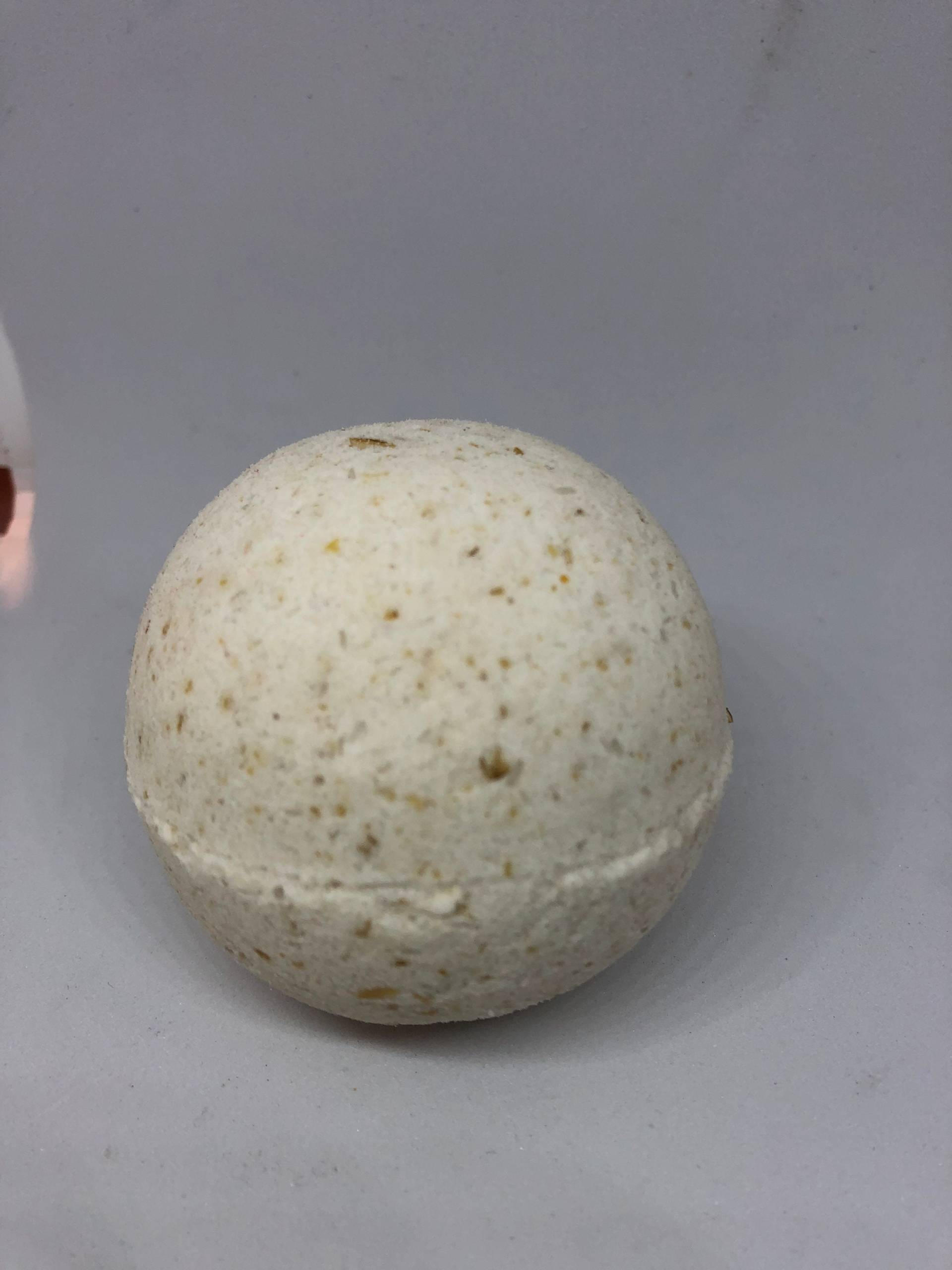 Haferflockenmilch & Honig Badebomben von Etsy - JustNaturalSoaps