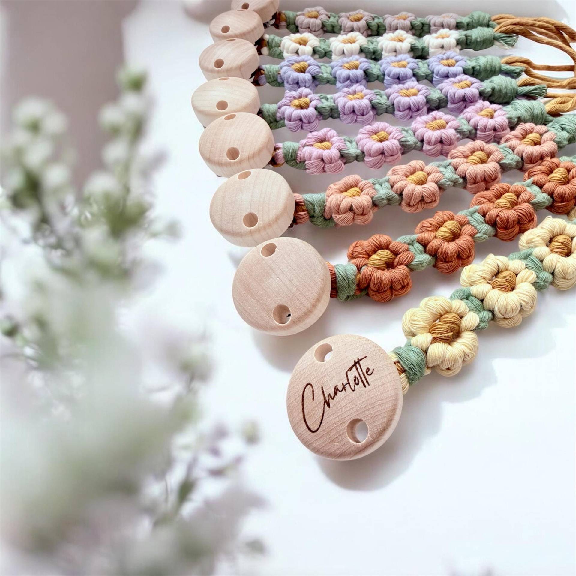 Makramee Schnullerkette Mit Name, Blumen von Etsy - KINOAknot