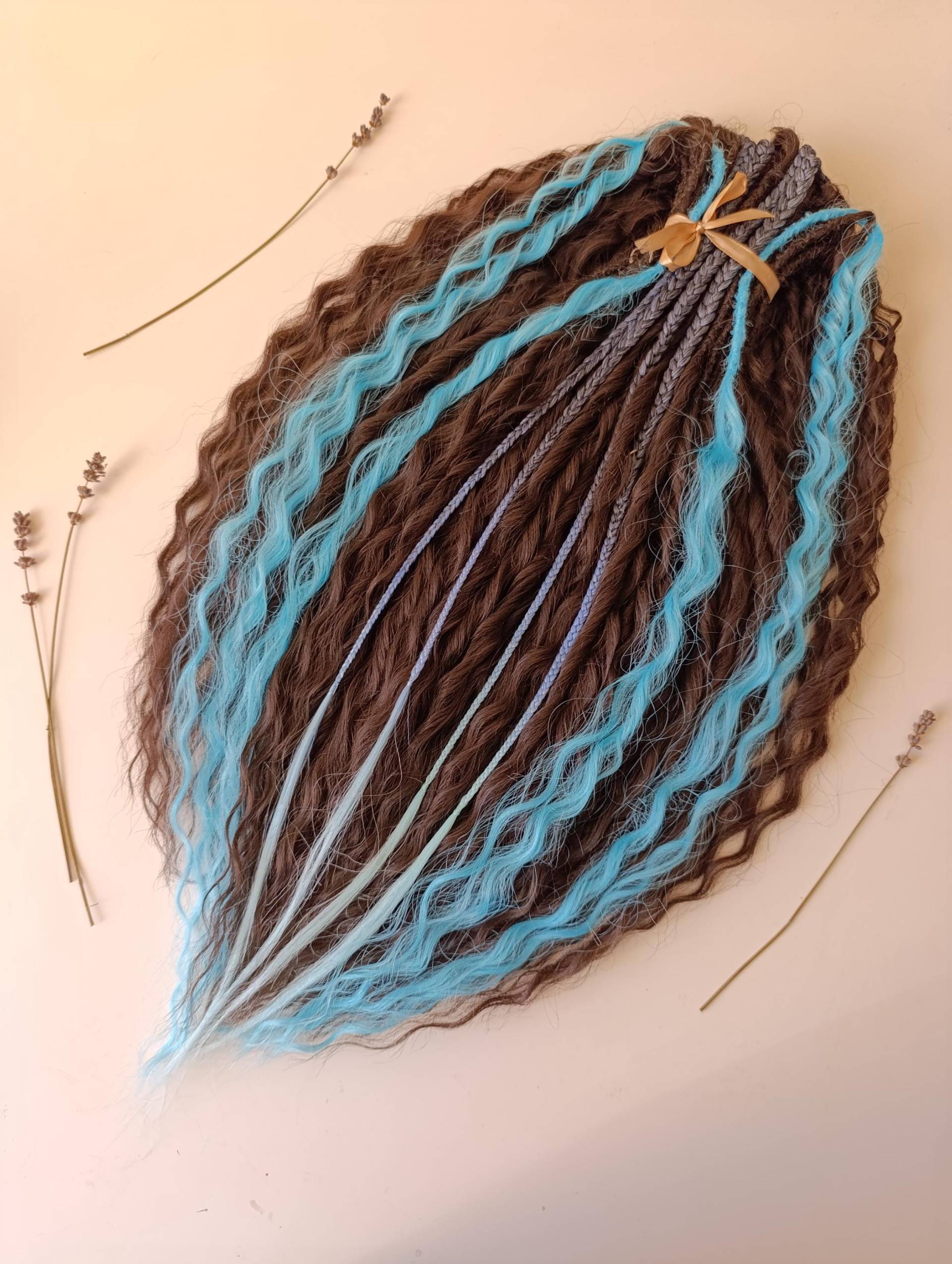 Blaue Zöpfe in Braun Handmade Curly Dreads De/Distressed Long Wavy Hair von Etsy - KIRINDREADS