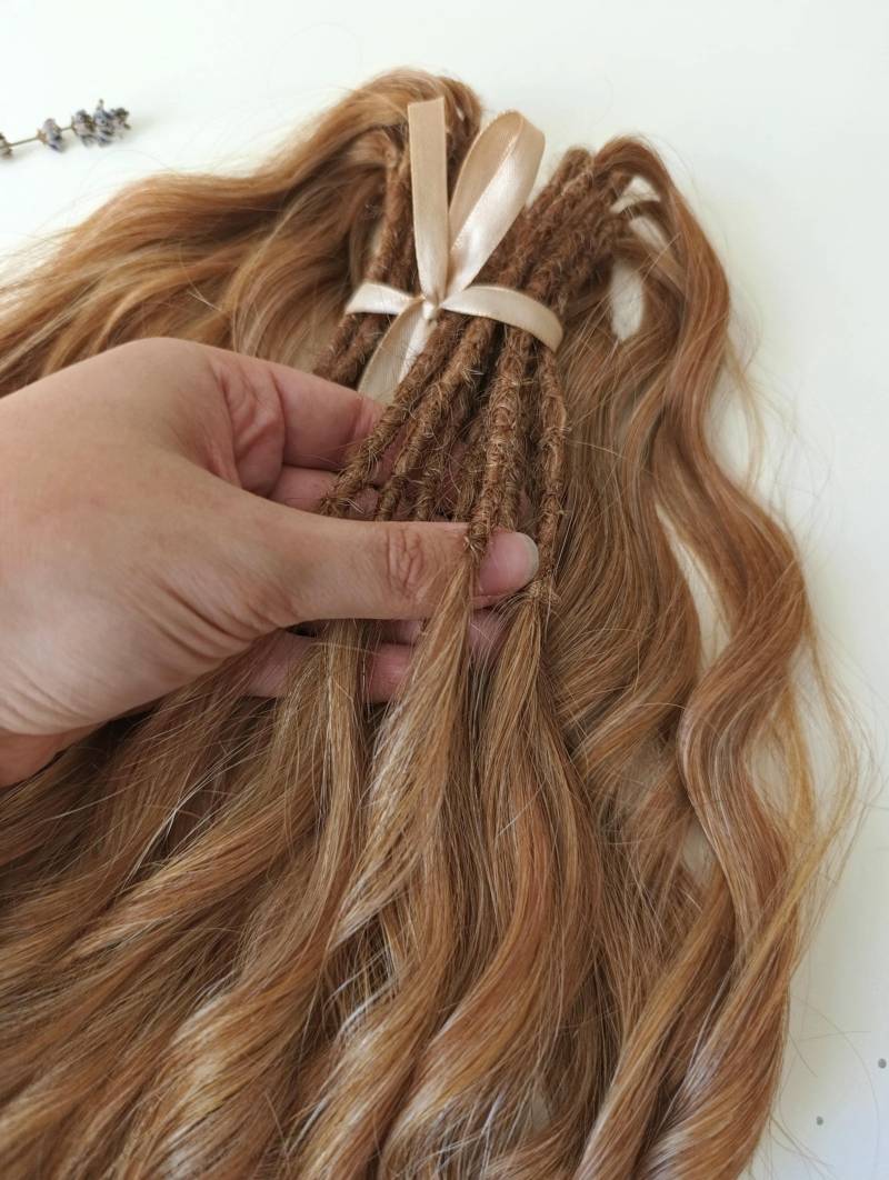 Einfacher Kamm Blond Kunsthaarverlängerungen Ombre Lockige Dreads von Etsy - KIRINDREADS