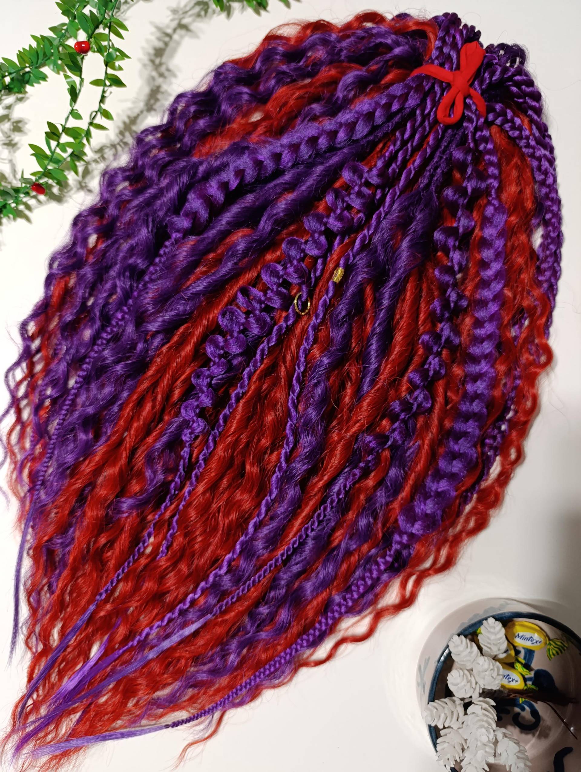 Lila Handgemachte Gewellte Dreads Mit Perlen Kanekalon Kunsthaarverlängerungen von Etsy - KIRINDREADS