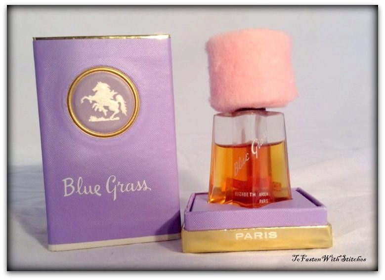 Vintage Elizabeth Arden "Blue Grass' Parfum No.5301 Original Neu in Box 1/2 Fl. Unze. Frankreich von Etsy - KMichaelKollectibles