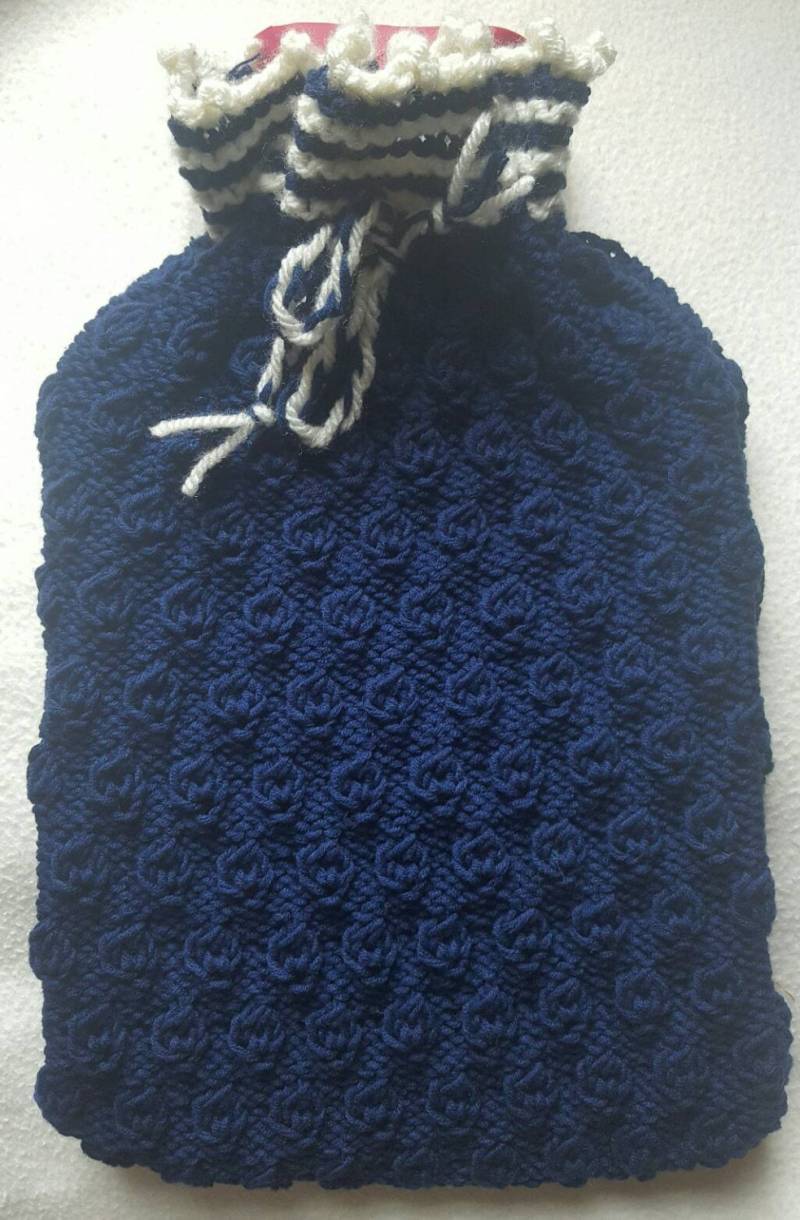Wärmflaschenbezug von Etsy - KNITANDPROMISECRAFTS