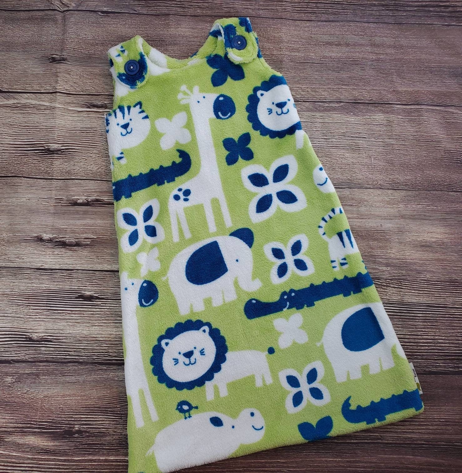 Baby Schlafsack - Shower Geschenk Mit Knöpfen Tiere Grüner Tragbare Decke von Etsy - KSKHandmadeShop