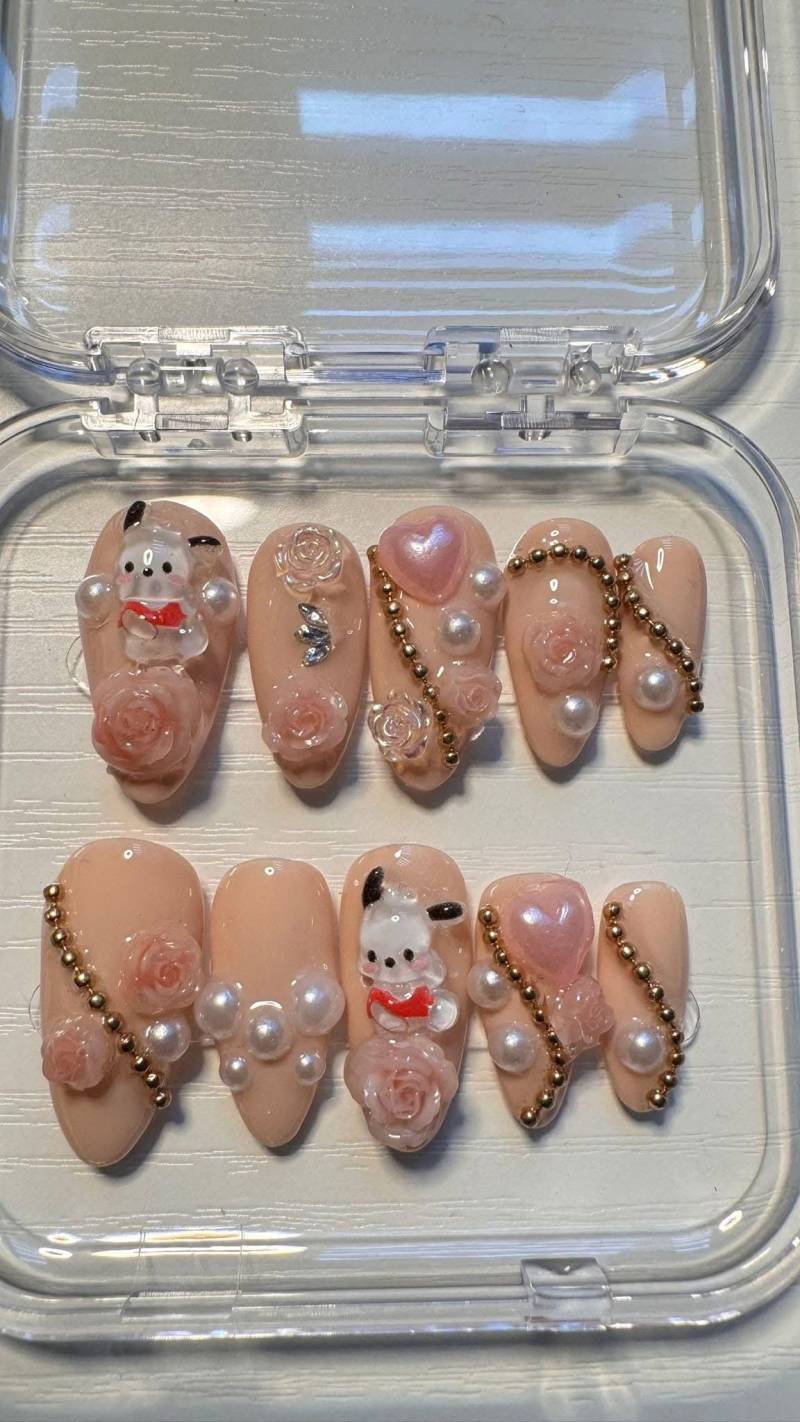 Almond Press On Nails With Bear Charm, Rhinestones, Pearls & Gold Beads | Cute Kawaii 3D Nail Set Luxury Handmade Reusable Almond Press On Nails With Bear Charm, Rhinestones, Pearls & Gold Beads | Cute Kawaii 3D Nail Set Luxury Handmade Reusable von Etsy - KUNSTMAMI