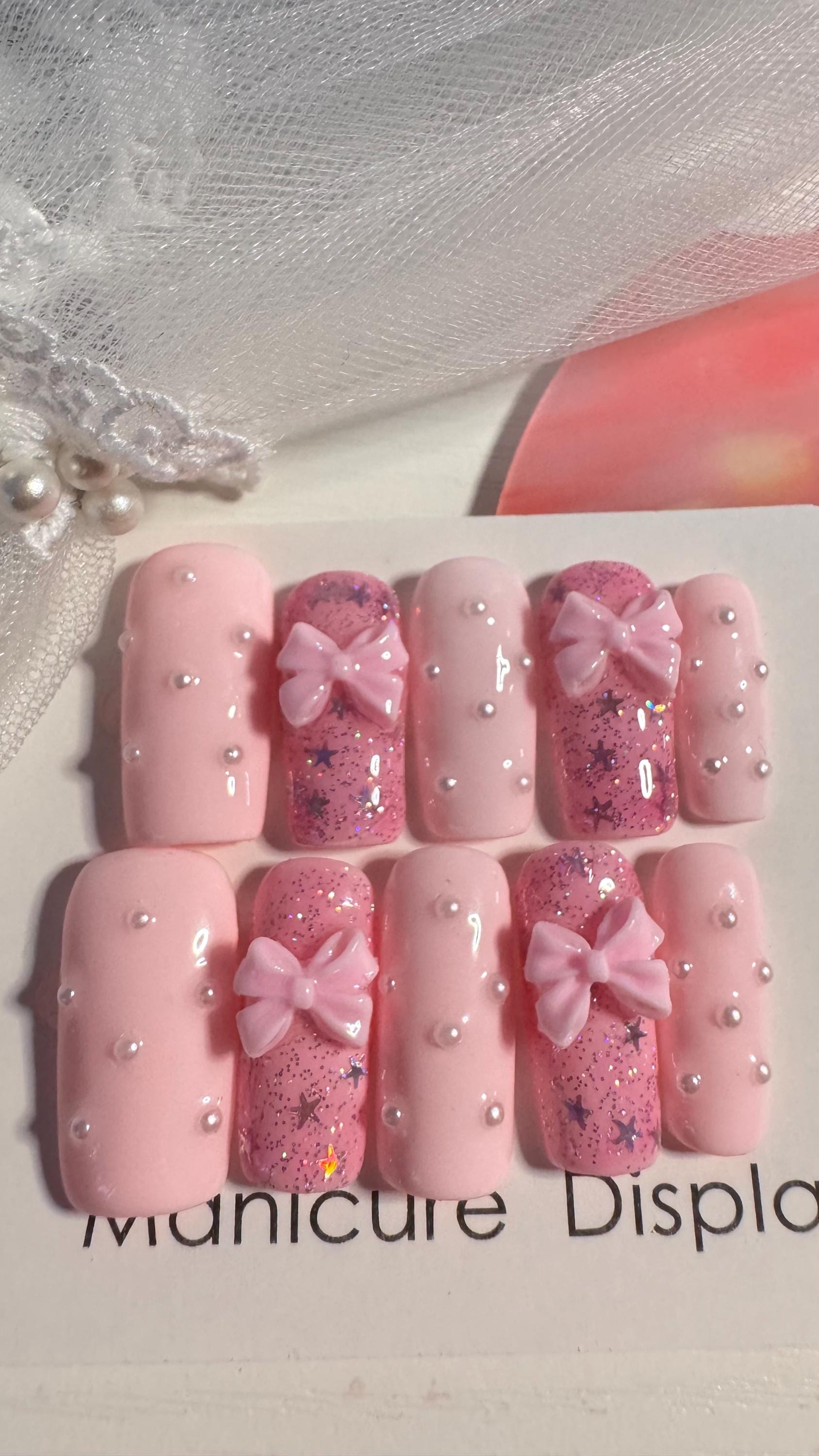 Pink Glitter Ribbon Press On Nails | Cute Sparkly Nail Set Handmade Pearl Beads Reusable von Etsy - KUNSTMAMI