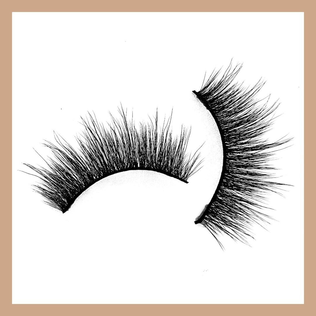Naina Naina von Etsy - KXUR