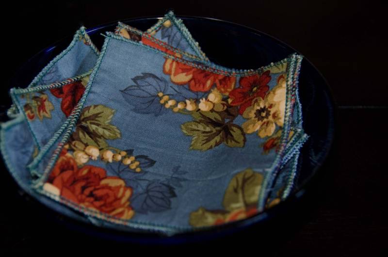 8 Makeup Entferner Pads, Rostige Rose Blumenmuster Auf Blau - Gesichtsabwisch Finger Wisch Wiederverwendbar Go Green 3 3/4" Cotton & Flanell von Etsy - Kakodah