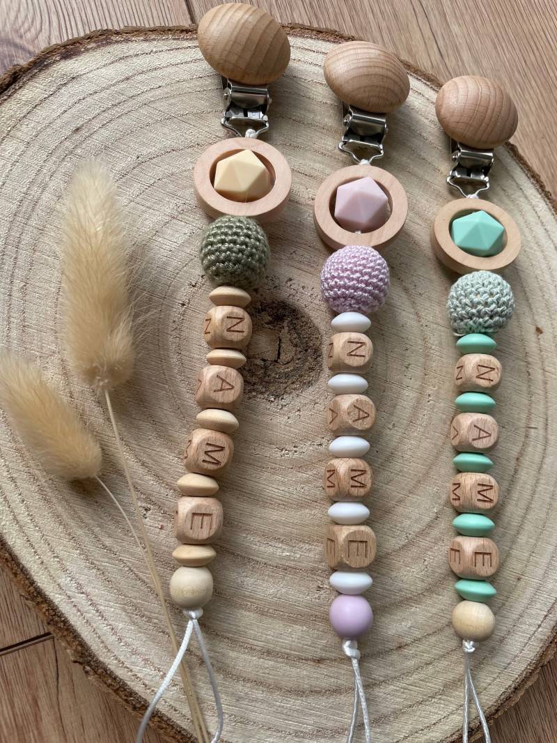 Schnullerkette Mit Name Und Ringperle von Etsy - KarArthDE