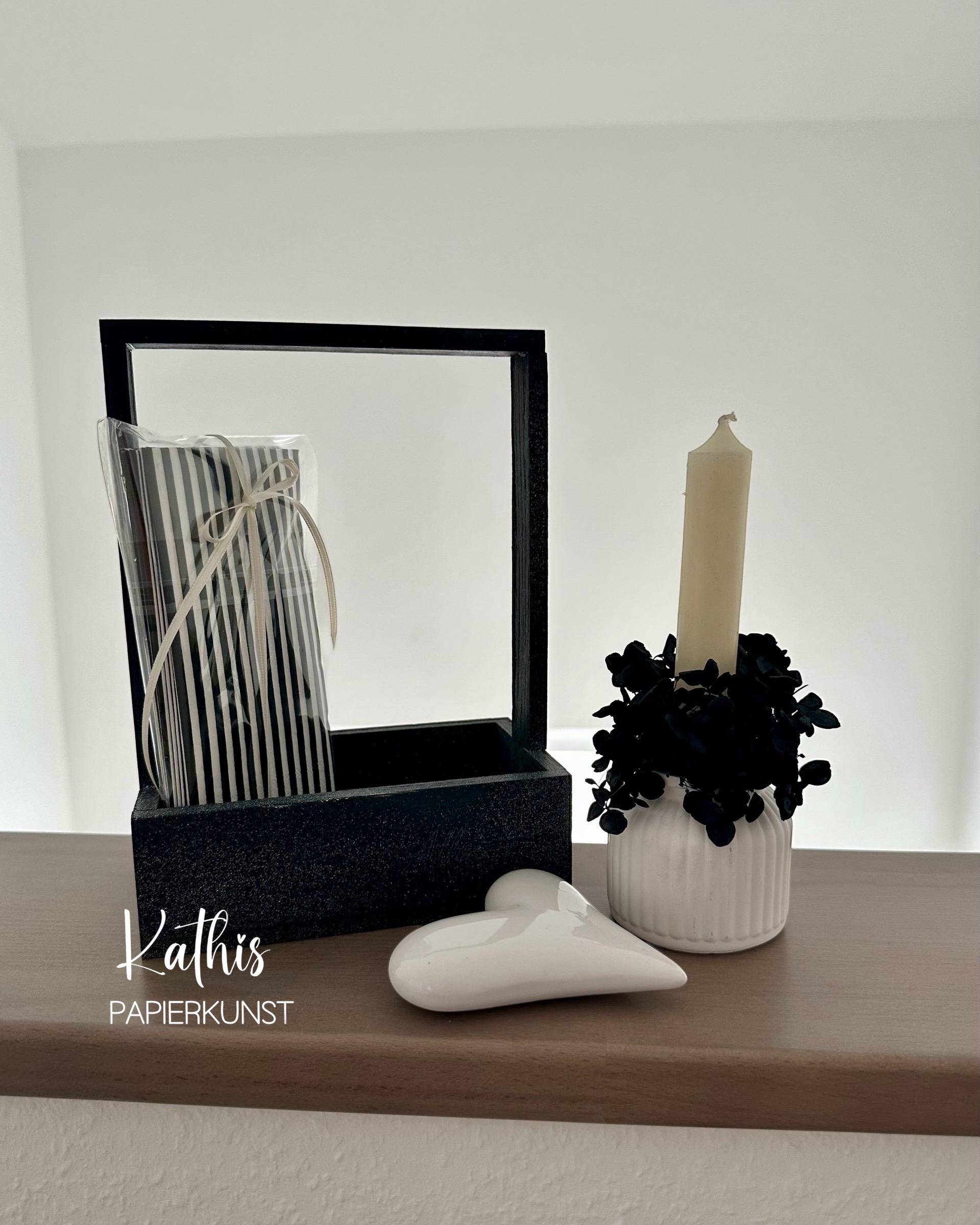 Deko-Set Mit Xyrarock-Kerzenhalter, Getrockneten Hortensien, Kerzentülle, Kerze, Herz Aus Keramik & Servietten | Handmade Deko-Set Mit Xyrarock-Kerzenhalter, Getrockneten Hortensien, Kerzentülle, Kerze, Herz Aus Keramik & Servietten | Handmade von Etsy - KathisPapierkunst