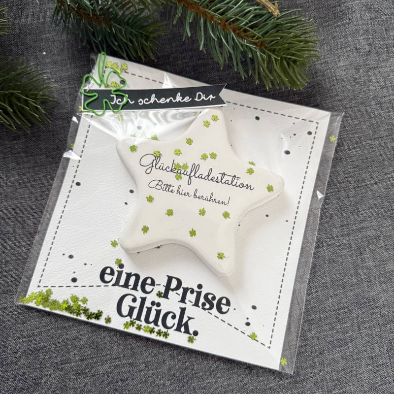 Glücksaufladestation Stern Prise Glück Geschenk Deko Aus Gips Kleeblatt Geschenkidee Ich Schenke Dir Glücksbringer Glücksaufladestation Stern Prise Glück Geschenk Deko Aus Gips Kleeblatt Geschenkidee Ich Schenke Dir Glücksbringer von Etsy - KathisPapierkunst