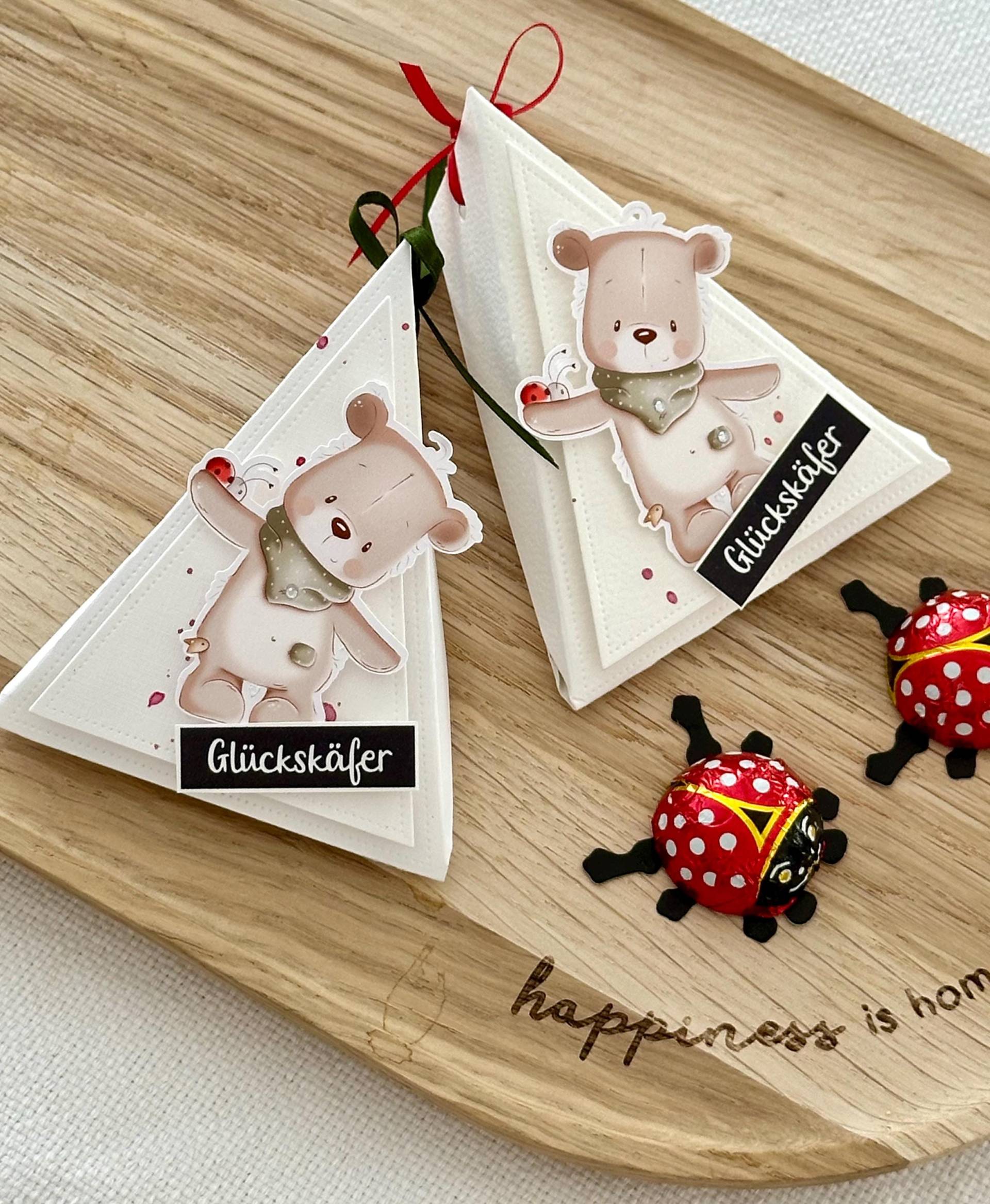 Glückskäfer Geschenkbox - Handgemachte Schoko-Überraschung Mit Liebevollem Design Glücksbringer- Gastgeschenk Prüfungsgeschenk Glückskäfer Geschenkbox - Handgemachte Schoko-Überraschung Mit Liebevollem Design Glücksbringer- Gastgeschenk Prüfungsgeschenk von Etsy - KathisPapierkunst