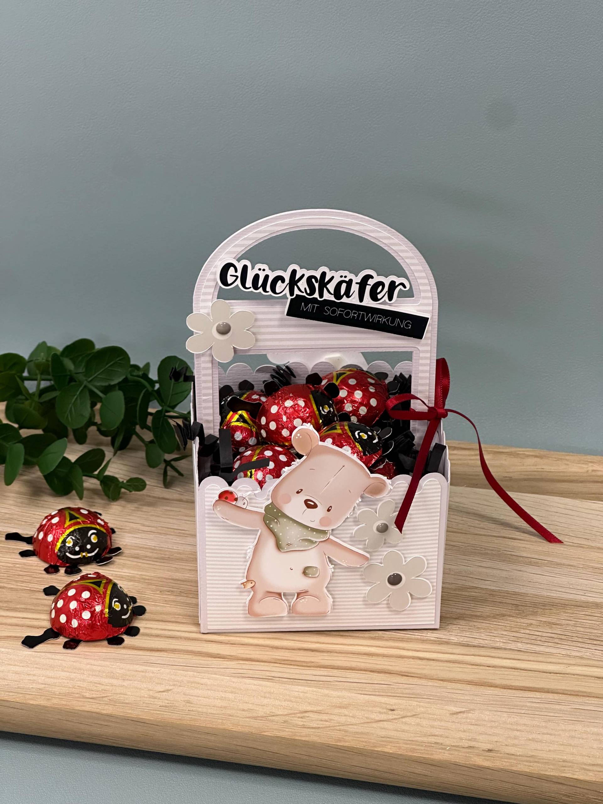 Glückskäfer Mit Sofortwirkung - Glückaufladestation Kleine Freude Marienkäfer -Schokolade Kleinigkeit Zum Aufmuntern Mitbringsel Glückskäfer Mit Sofortwirkung - Glückaufladestation Kleine Freude Marienkäfer -Schokolade Kleinigkeit Zum Aufmuntern Mitbringsel von Etsy - KathisPapierkunst
