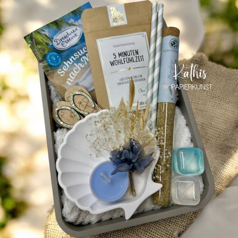 Maritimes Geschenkset - Sommerbox Mit Kerze, Tee, Deko & Badesalz | Handgemacht Unikat Selfcare-Geschenk Mitbringsel von Etsy - KathisPapierkunst