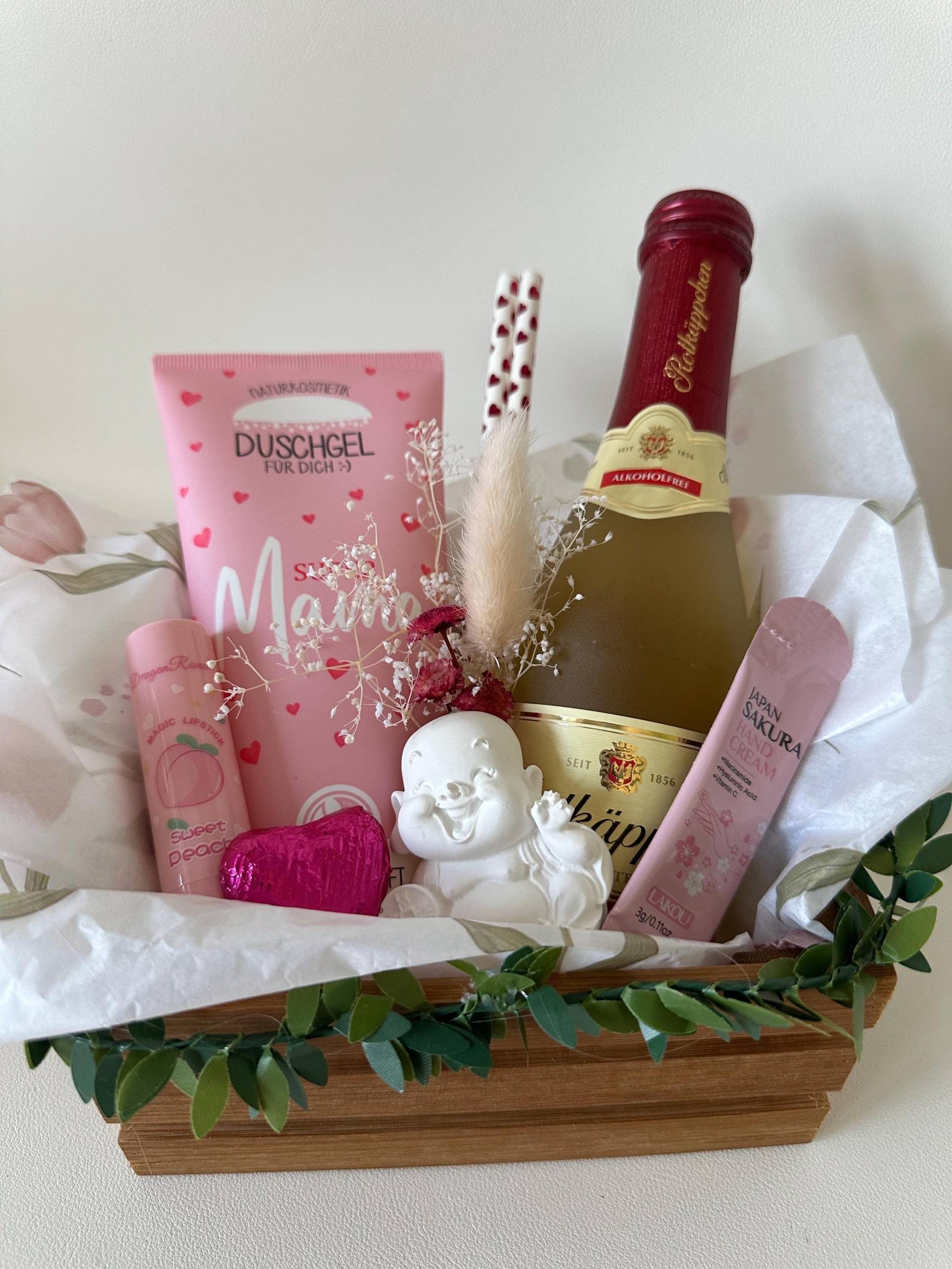 Muttertags Geschenkset - Verwöhnbox Mit Naturkosmetik, Sekt & Buddha Für Mama, Schwiegermama Oder Freundin Muttertags Geschenkset - Verwöhnbox Mit Naturkosmetik, Sekt & Buddha Für Mama, Schwiegermama Oder Freundin von Etsy - KathisPapierkunst