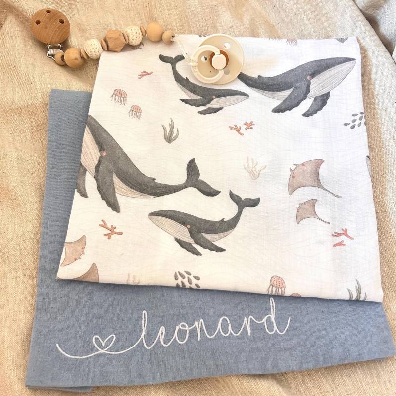 Musselin Set Baby Wale Personalisiert Mit Namen | 2Er Mulltuch Aus Baumwolle Geschenk Zur Geburt von Etsy - Kejki