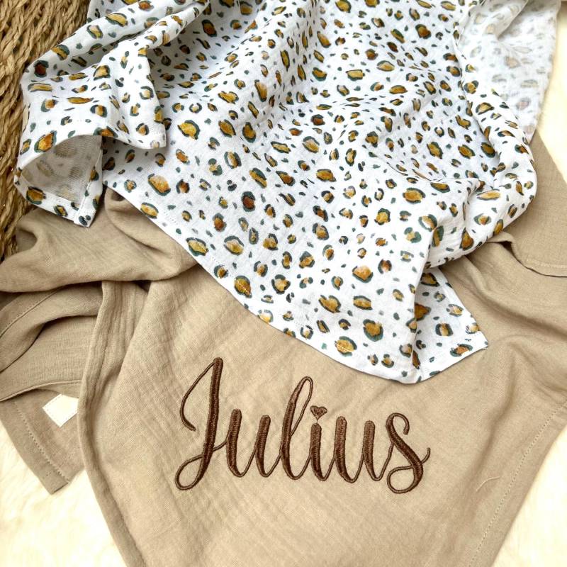 2Er Set Musselintuch Baby - Geschenkset Zur Geburt Spucktuch Personalisiert Mulltuch Leo Animal Print Geschenk Babyparty von Etsy - Kejki