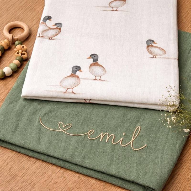 Musselintuch Set Baby Enten | Personalisiert Mit Namen 2Er Spucktücher Aus Musselin Geschenk Zur Geburt Oder Babyparty von Etsy - Kejki