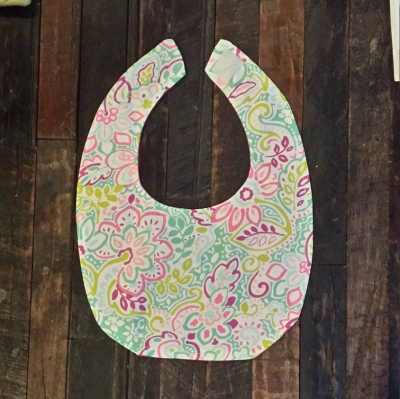 Selbstgemachte Lätzchen-Bright Floral Selbstgemachte Lätzchen-Bright Floral von Etsy - KellyCrafts82